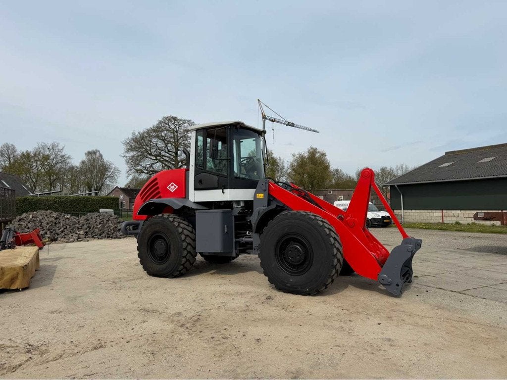 2004 O&K L25.5 Shovel, Wiellader of Shovel