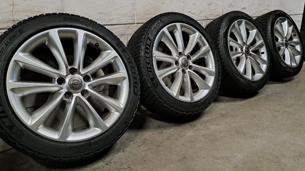 Lichtmetalen velgen Zafira Tourer Cascada Astra J 235/45/18, 18 inch, Gebruikt, Banden en Velgen, 235 mm