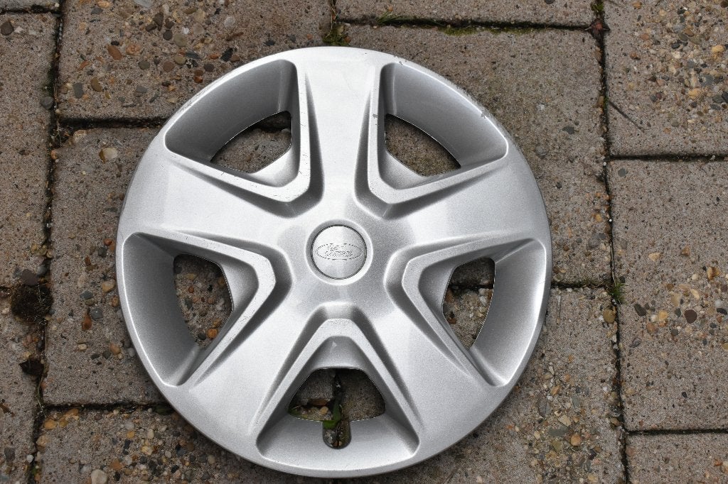 1 losse originele wieldop Ford Fiesta 16 inch, Ophalen of Verzenden, Gebruikt