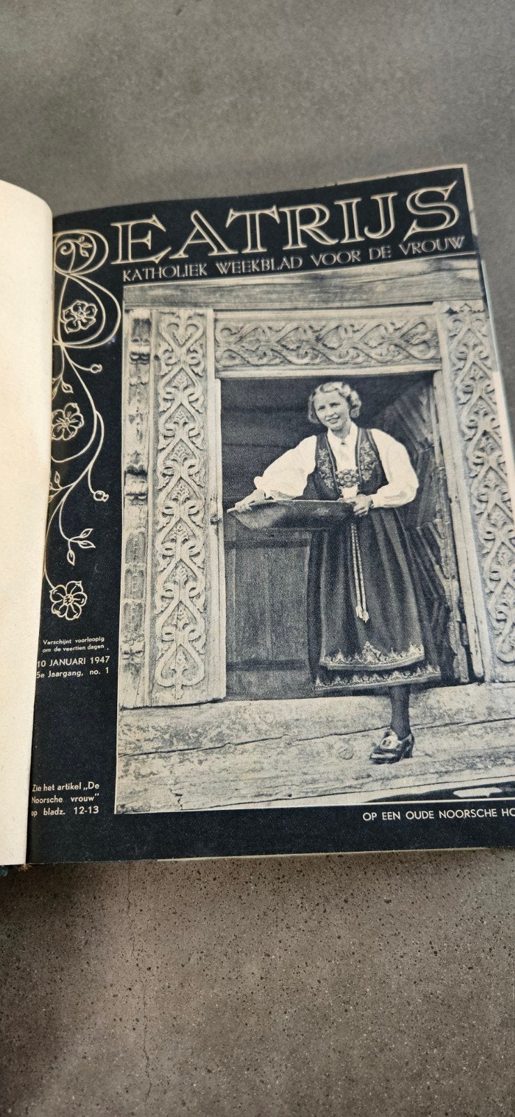 Beatrijs Katholiek Weekblad voor de Vrouw 1947 Ingebonden, Ophalen of Verzenden, Gelezen, Damesbladen