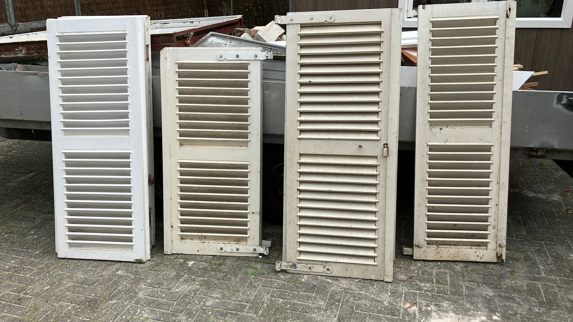 Hardhouten raamluiken, Ophalen, Raamkozijn, Zo goed als nieuw, 75 tot 150 cm