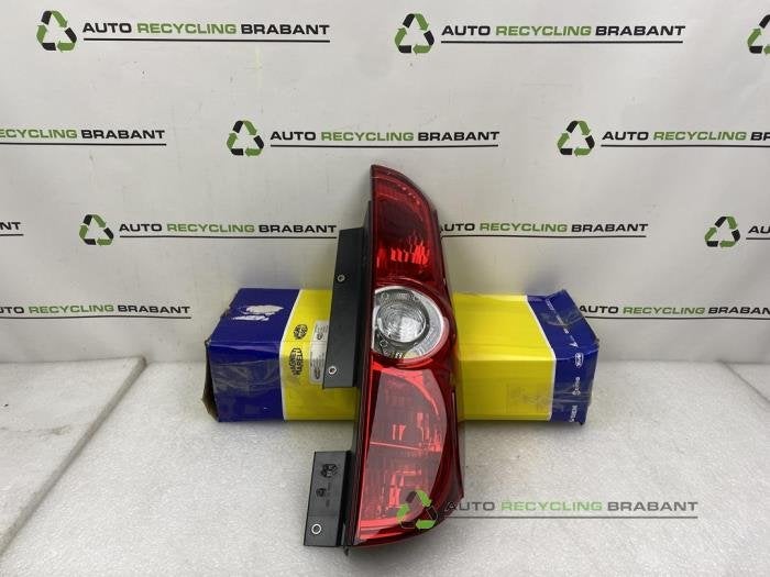 Achterlicht rechts van een Fiat Doblo, Gebruikt, -, -, Ophalen of Verzenden