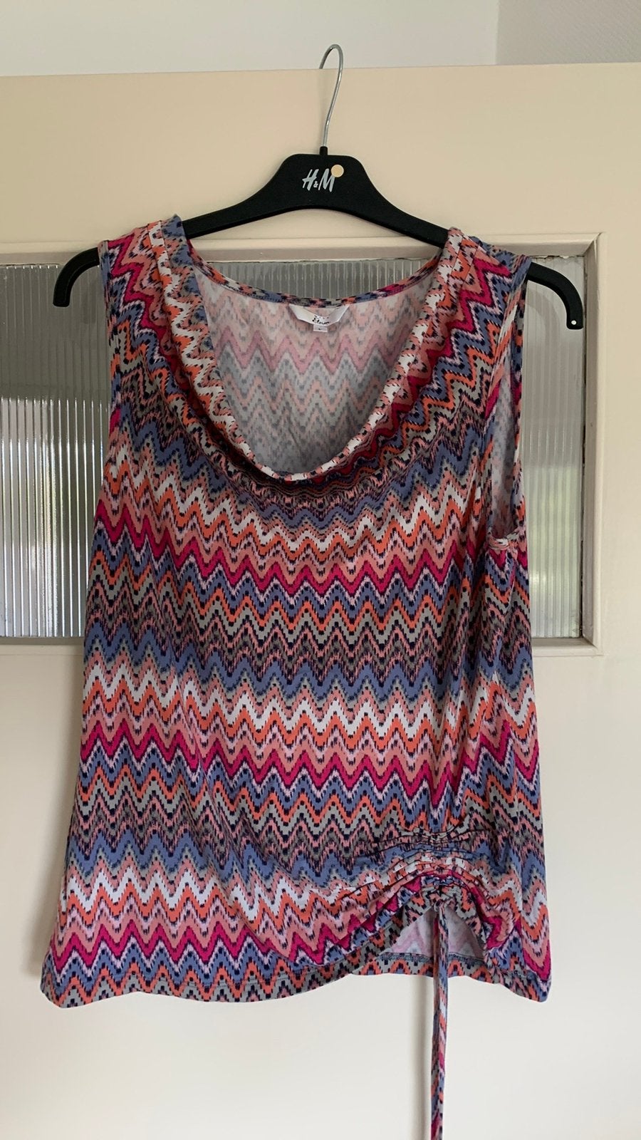 Waterval top nieuw maat  L meer kleurig, Kleding | Dames, Tops, Ophalen of Verzenden, Zo goed als nieuw, Maat 38/40 (M), Zonder mouw