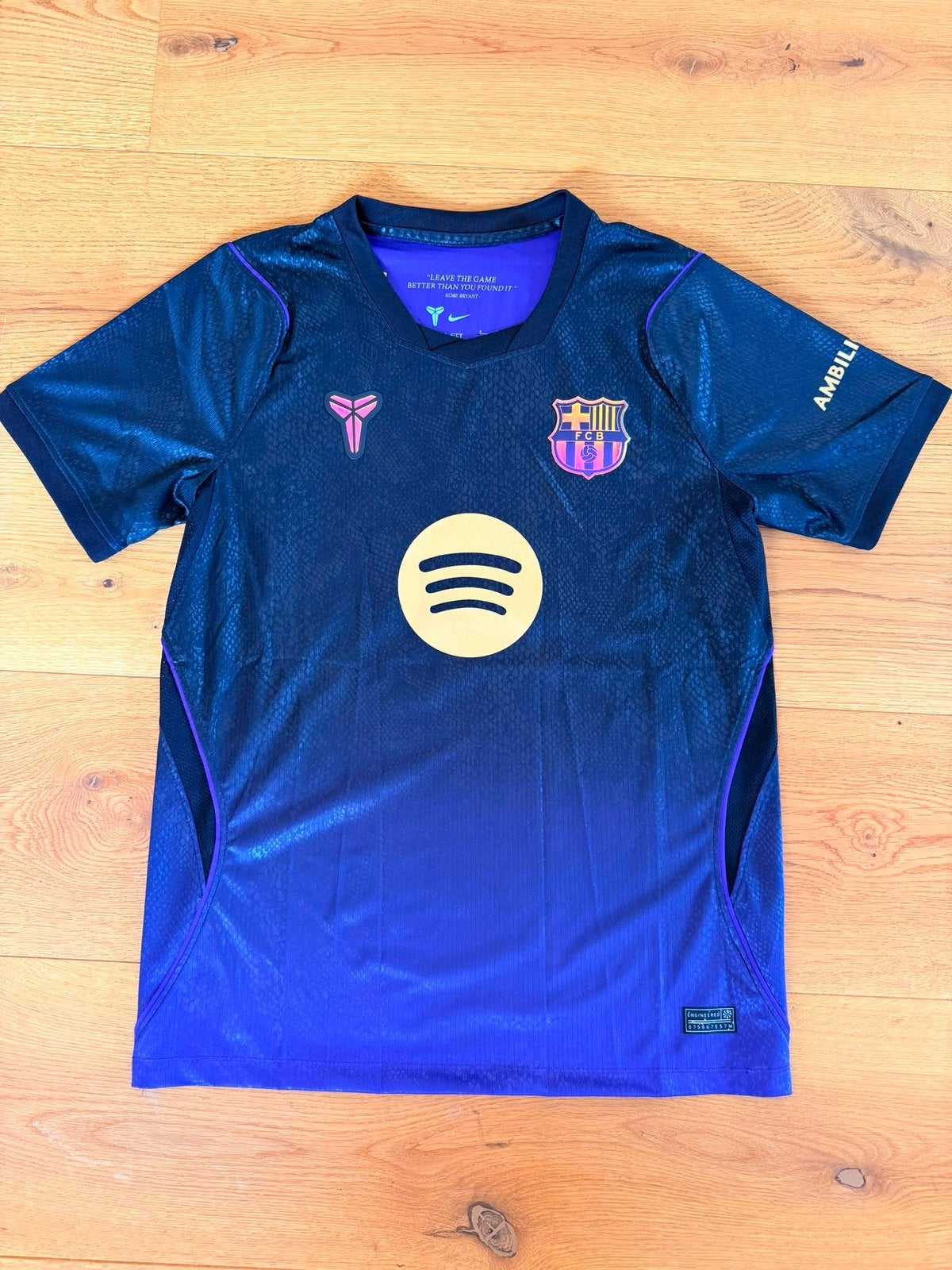 FC Barcelona uitshirt 26/27 Lamine Yamal #10 maat M, Maat 48/50 (M), Paars, Nieuw, Ophalen of Verzenden