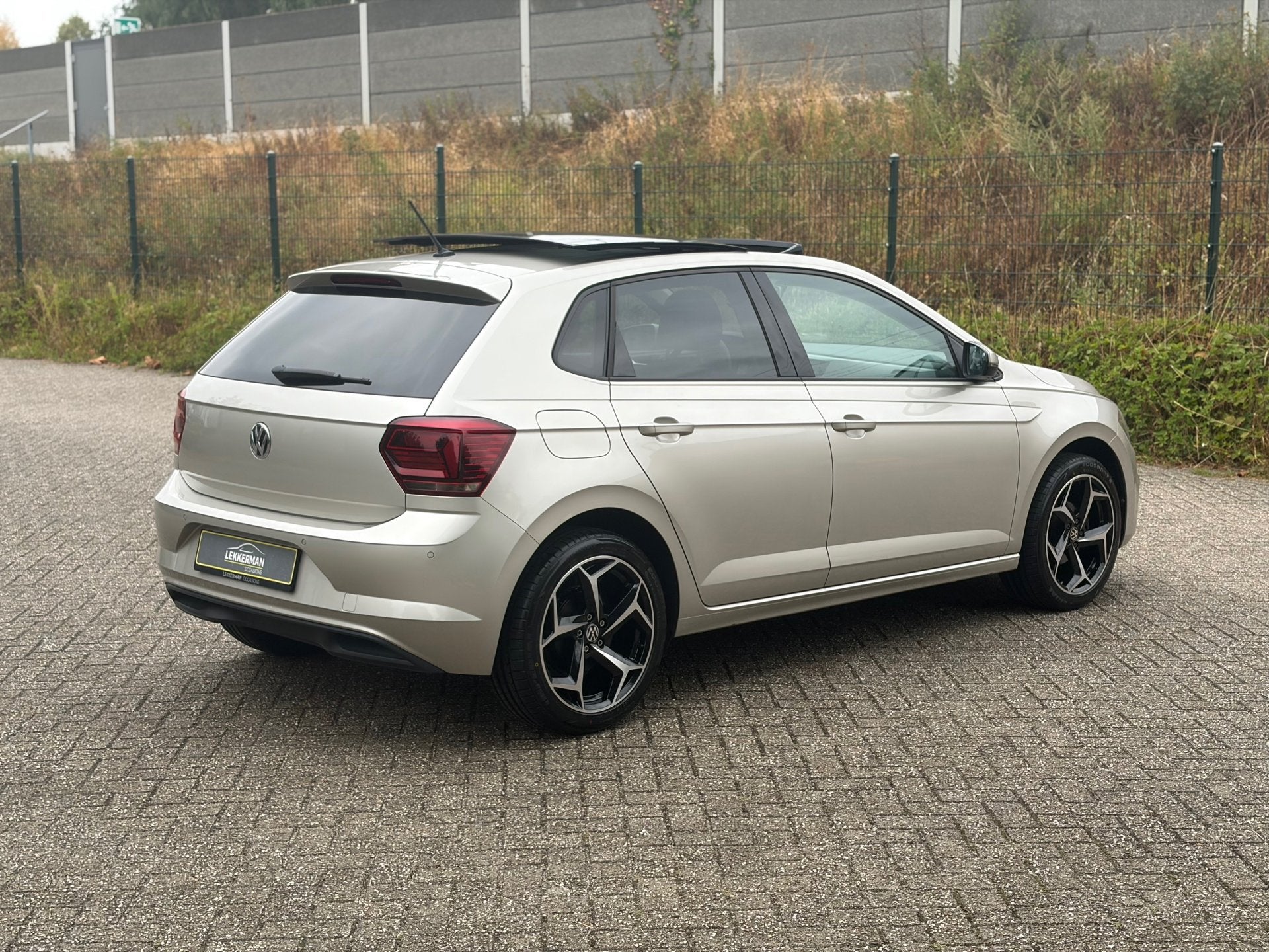 Volkswagen Polo 1.0 TSI Highline PANO I PDC I CLIMA ICARPLAY, Auto's, Gebruikt, 1055 kg, Origineel Nederlands, Bedrijf