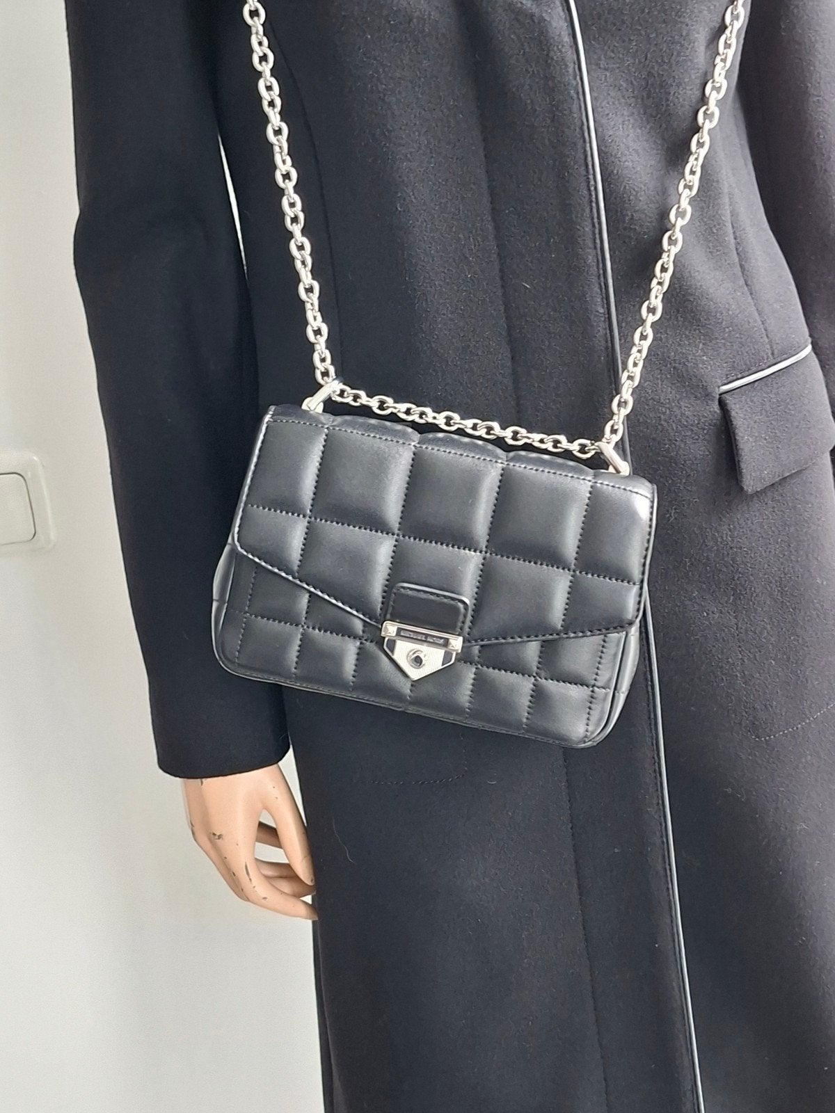 Micheal kors tas 20 bij 15 leer met toebehoren, Sieraden, Tassen en Uiterlijk, Tassen | Damestassen, Ophalen, Zo goed als nieuw