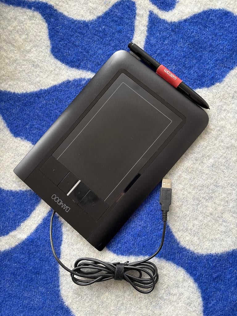 USB Tekentablet - Wacom Bamboo CTH-460, Ophalen of Verzenden, Multi-touch, Gebruikt, Bedraad