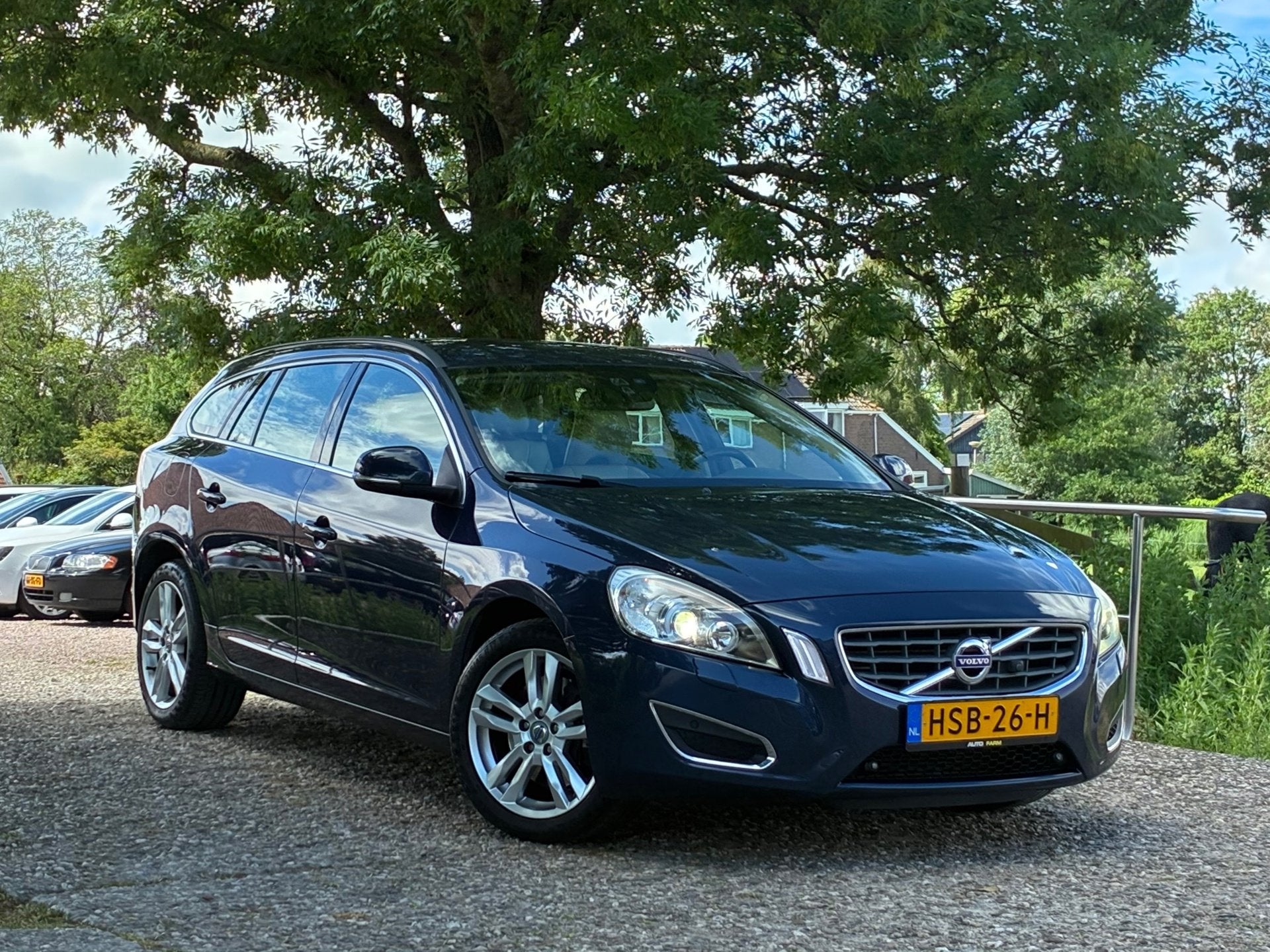 Volvo V60 2.0T Summum | Automaat + Leder + Cruise + Clima nu, Auto's, Volvo, Euro 5, 1502 kg, Beige, 4 cilinders