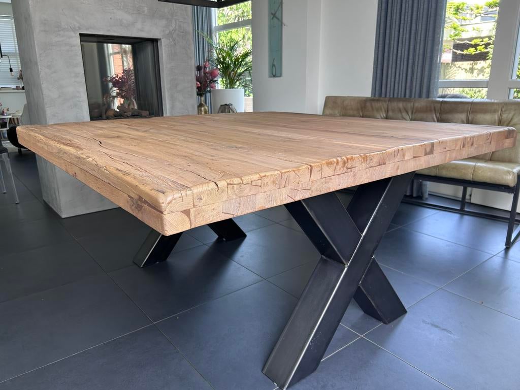 Robuuste eikenhout tafel 160/160  h 78cm, Huis en Inrichting, Tafels | Eettafels, Ophalen, 150 tot 200 cm, Zo goed als nieuw, Vijf personen of meer