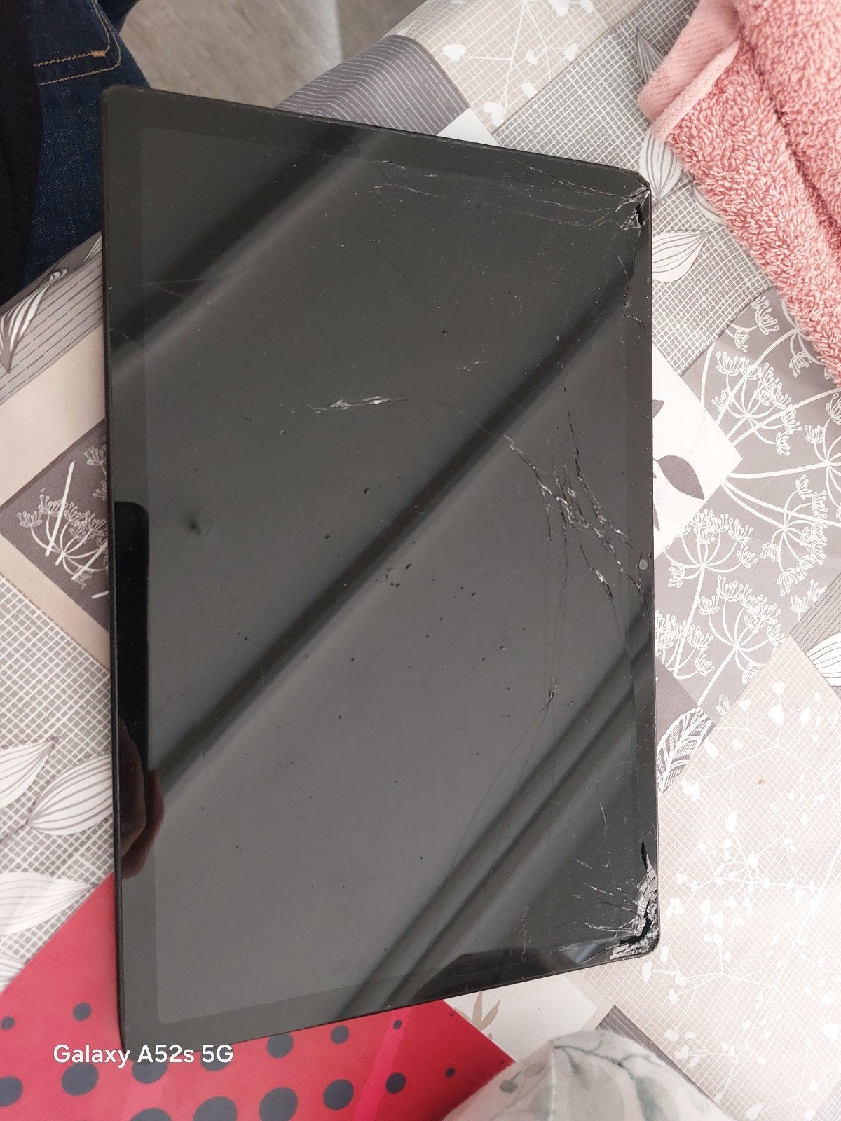 Samsung tablet met gebarsten scherm, Ophalen of Verzenden, Niet werkend, Samsung