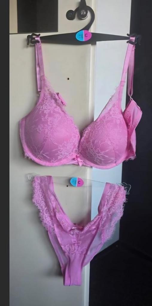 Roze setje van hunkemöller 80c broekje M, Kleding | Dames, Ondergoed en Lingerie, Verzenden, Roze, Setje