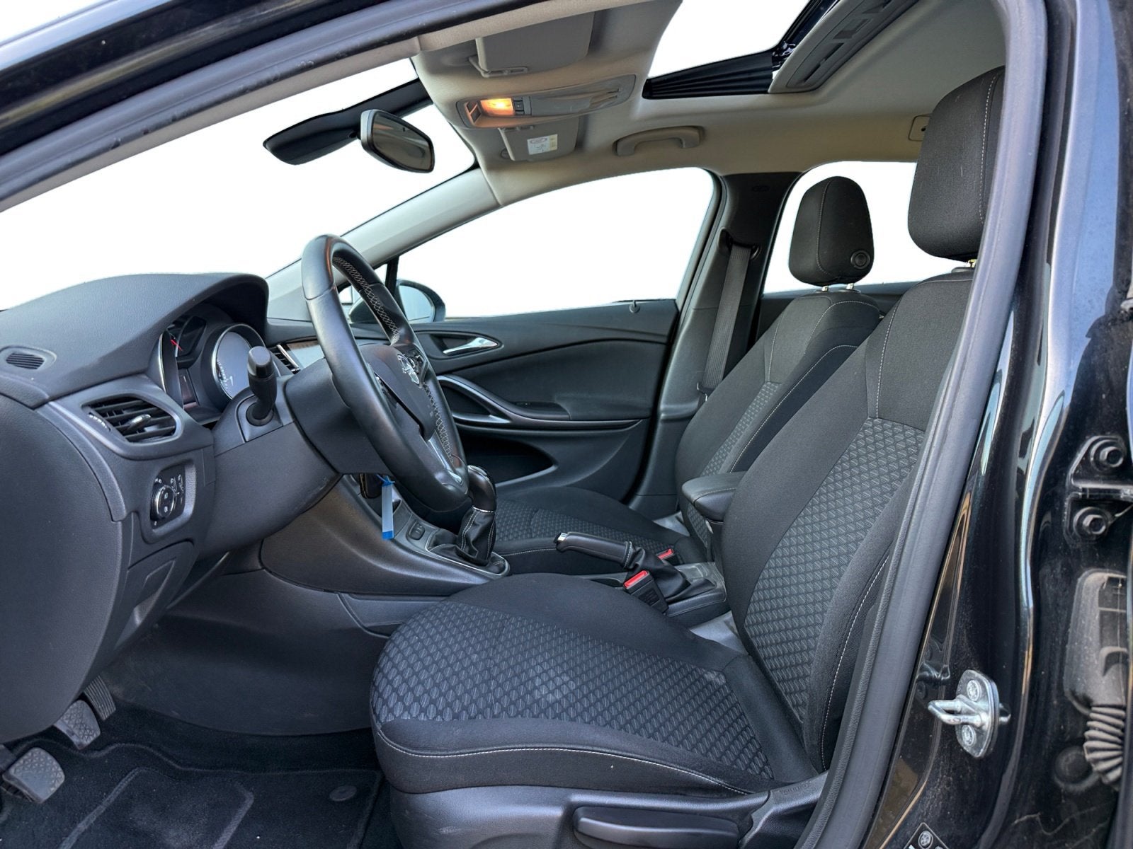 Opel Astra Sports Tourer 1.6 CDTI Edition | Schuifdak, Voorwielaandrijving, Stof, Gebruikt, 4 cilinders