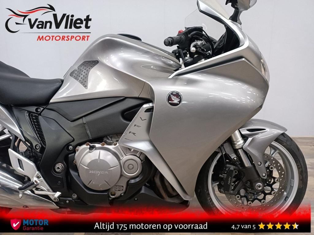 Leuke Honda VFR 1200 F bj 2010 Koopje.!, Motoren, Motoren | Honda, HONDA, 4 cilinders, Motorrijbewijs A, Onbekend