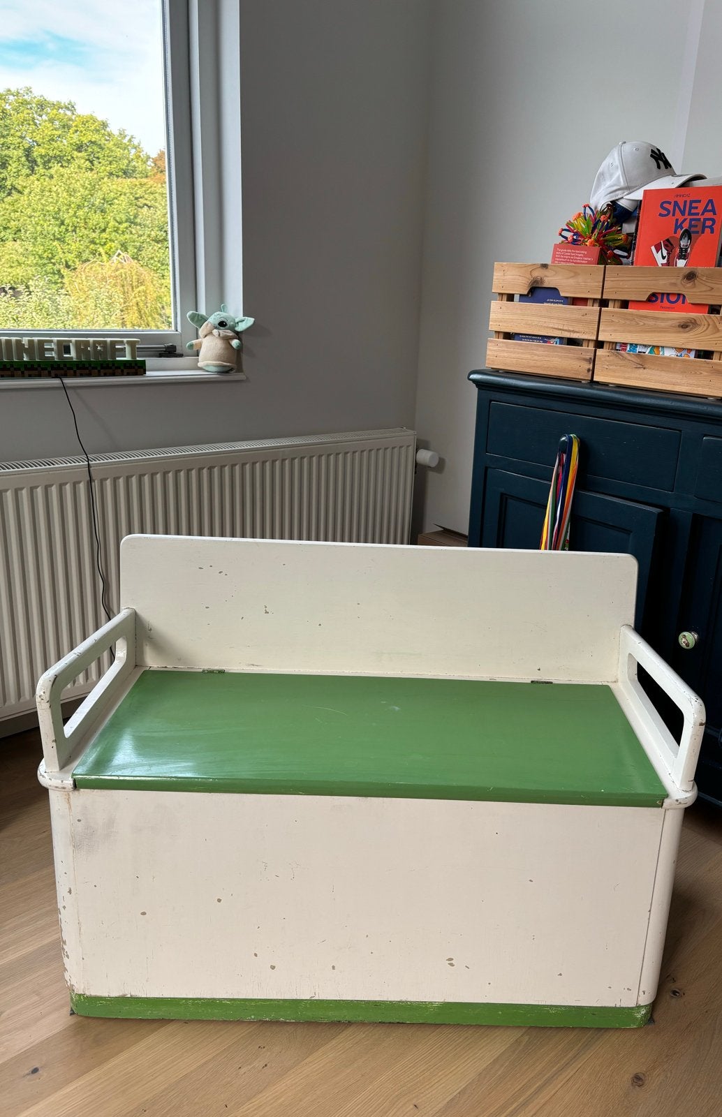 Brocante bankje met opbergruimte - Groen/Crème, Antiek en Kunst, Curiosa en Brocante, Ophalen