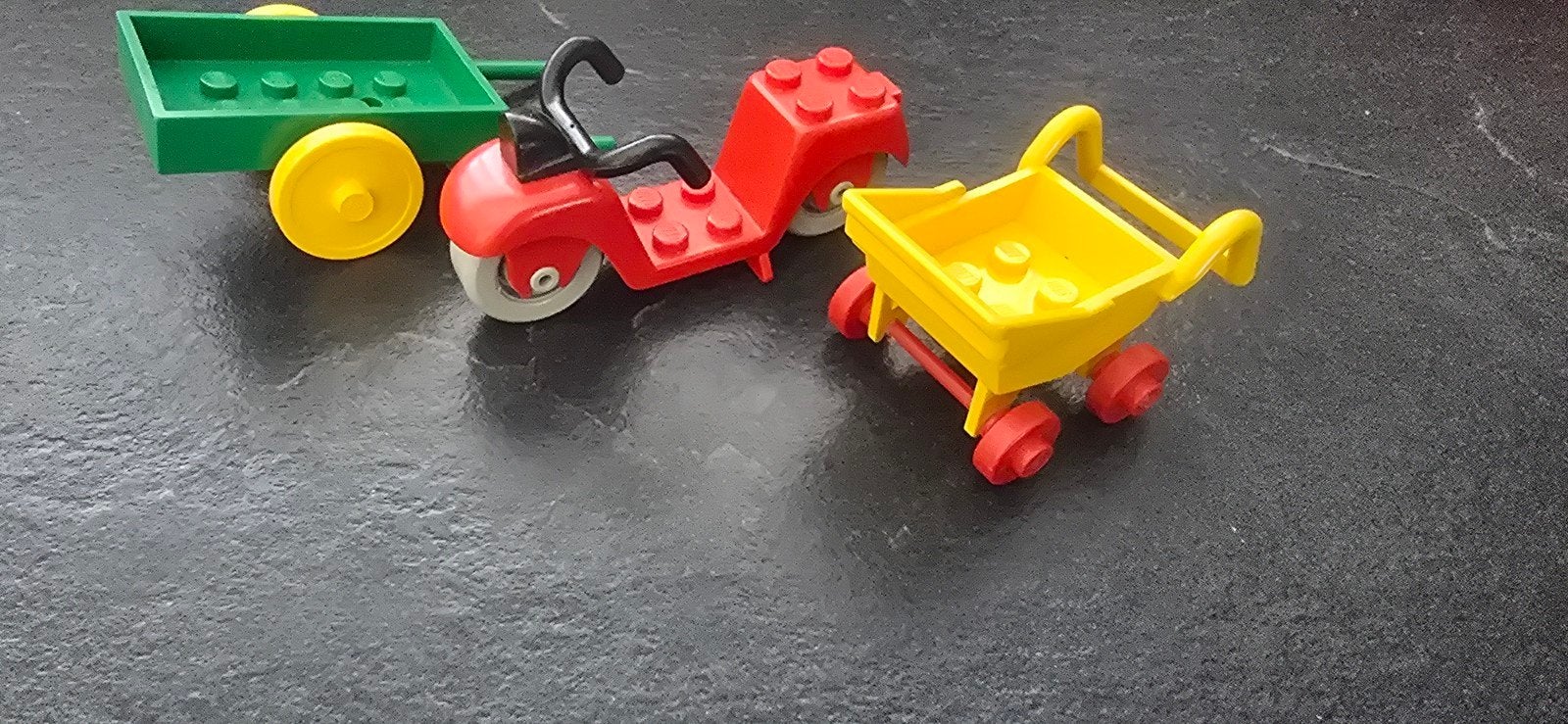 Vintage LEGO Duplo voertuigen: motor, kar en kruiwagen, Ophalen of Verzenden, Gebruikt, Overige merken