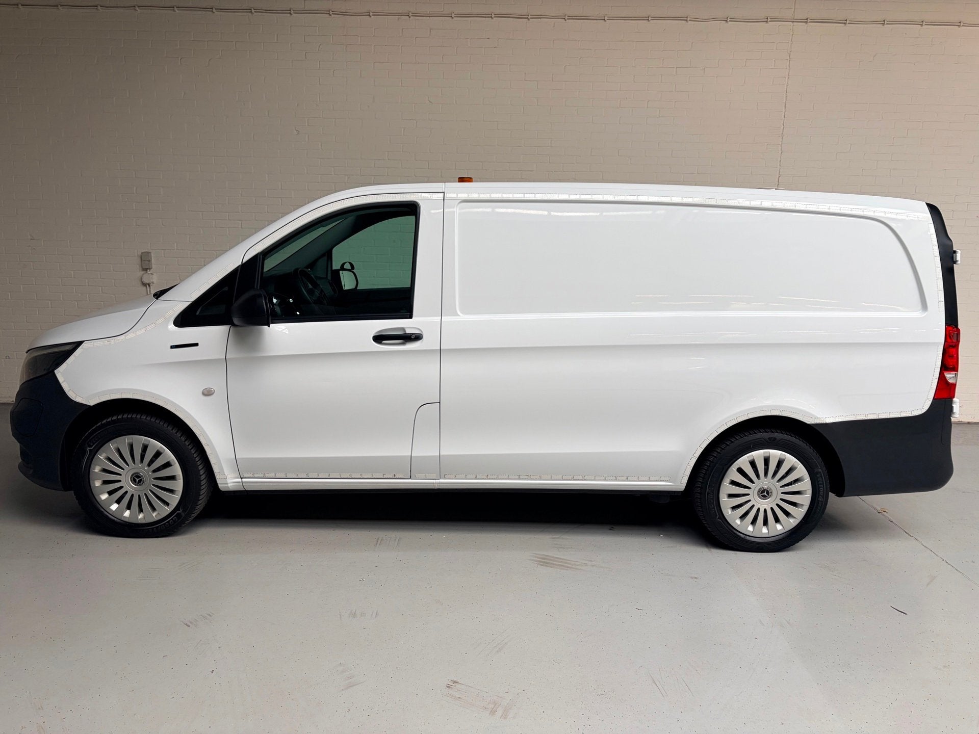 Mercedes-Benz EVito Elektrisch Servicewagen Automaat Lang 66, Stof, Gebruikt, Met garantie (alle), 116 pk