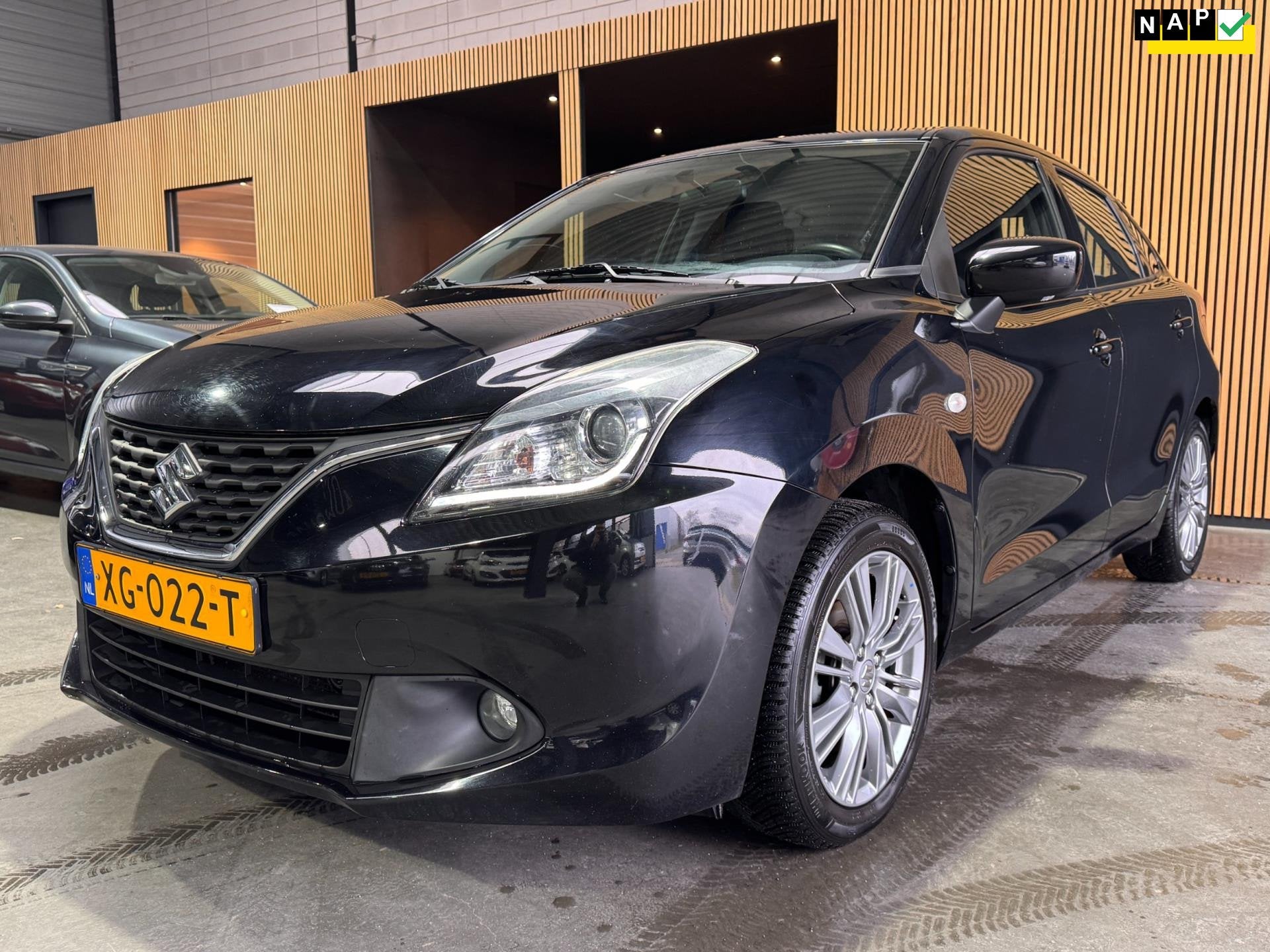 Suzuki Baleno 1.2 Exclusive Automaat Airco|Stoelverw.|Trekha, Auto's, Suzuki, Stof, Gebruikt, 4 cilinders, Zwart