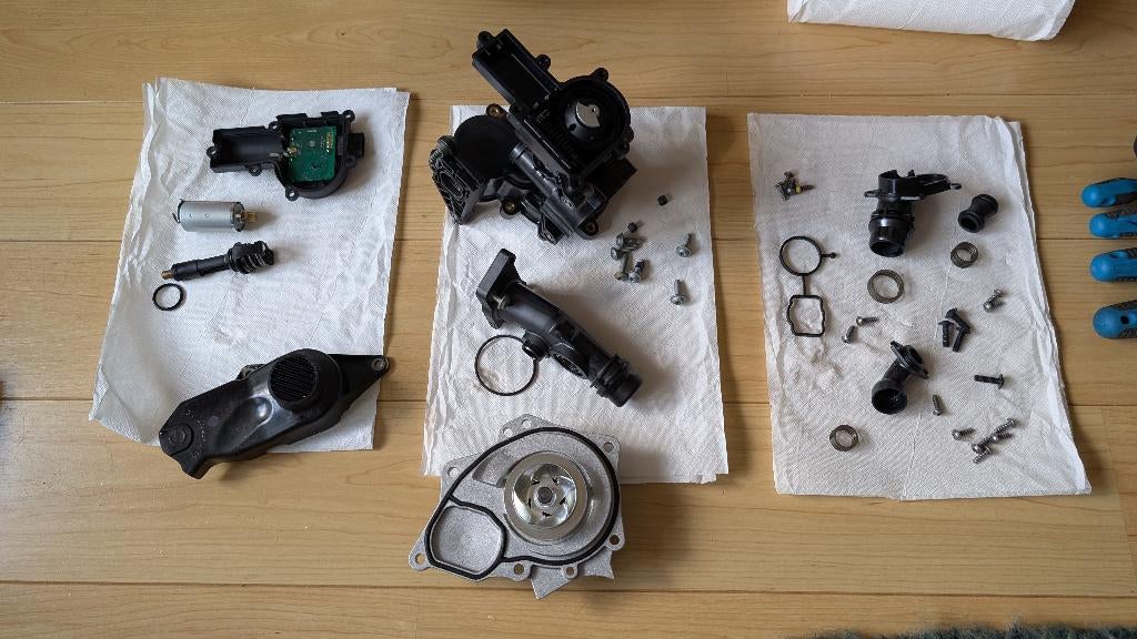 VW Audi 1.8 2.0 TSI TFSI waterpomp thermostaat EA888 3 en 4, Ophalen of Verzenden, Nieuw, Seat
