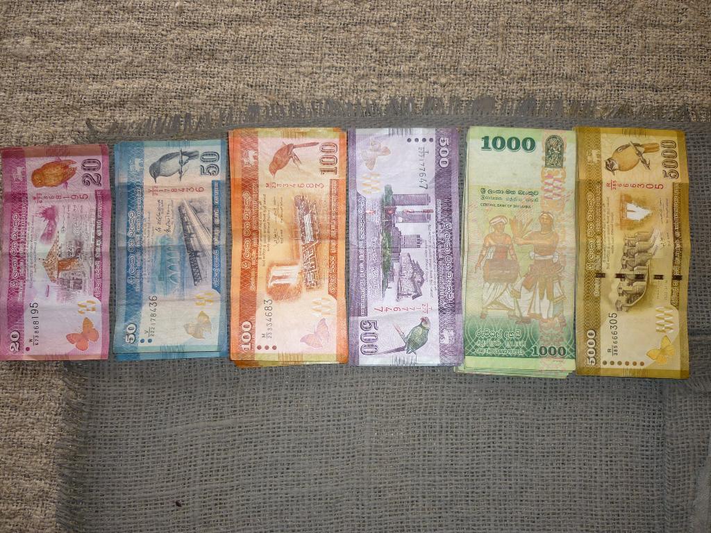 Ter overname  Sri lankaans geld LKR, Ophalen, Overige landen, Setje