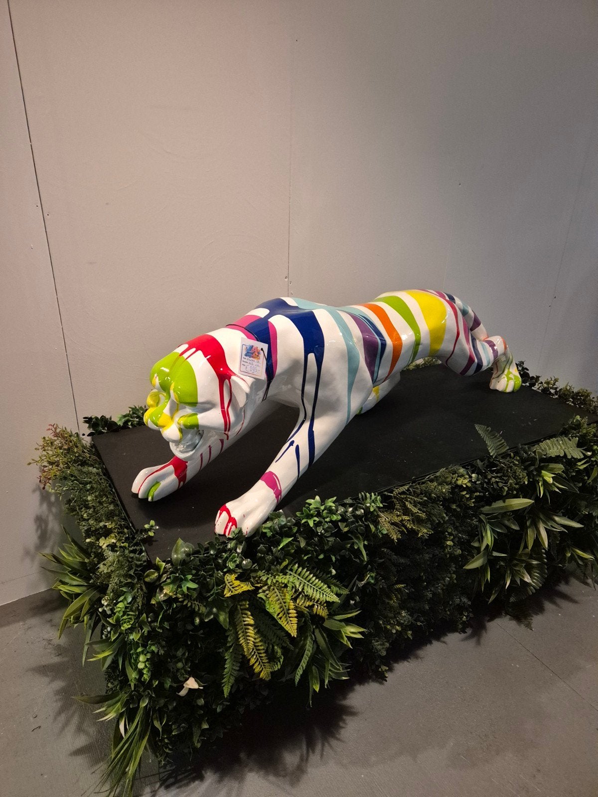 Kleurrijke Panter in Actie - Polyester Beeld 115cm, Ophalen