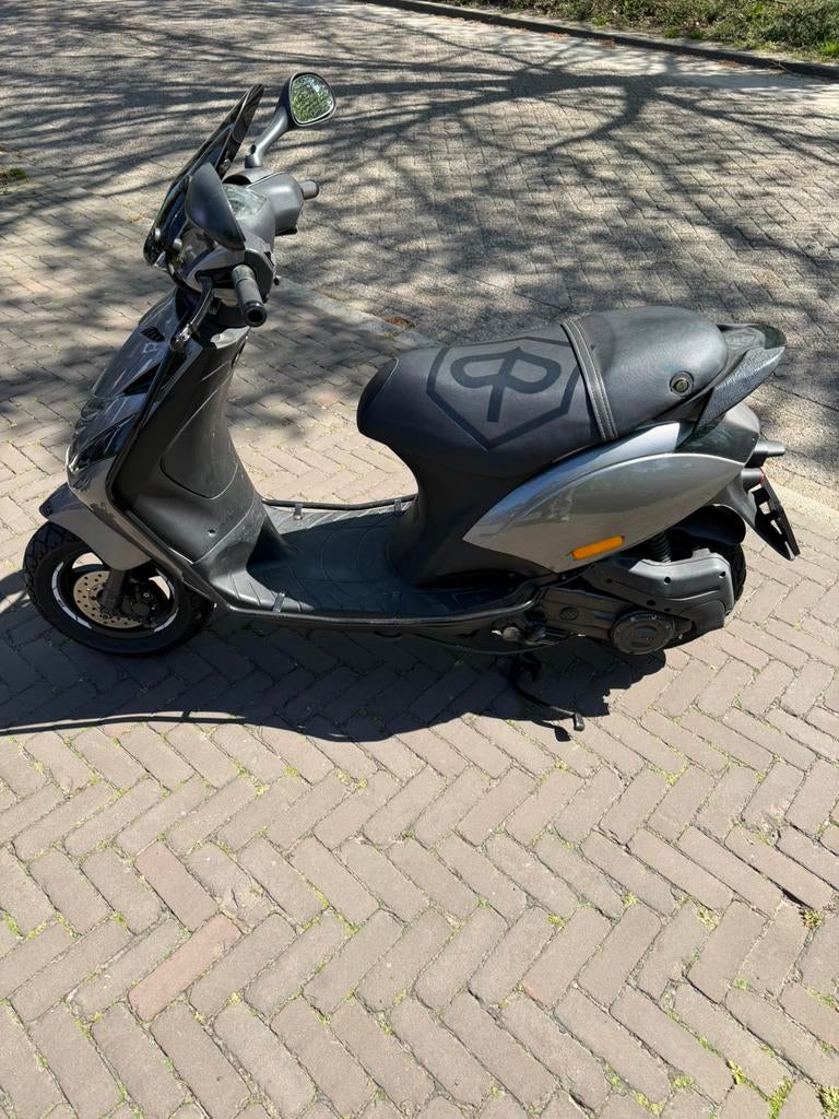 Piaggio Zip 4T - Gebruikt maar in goede staat, Ophalen, Gebruikt, Maximaal 45 km/u, Zip