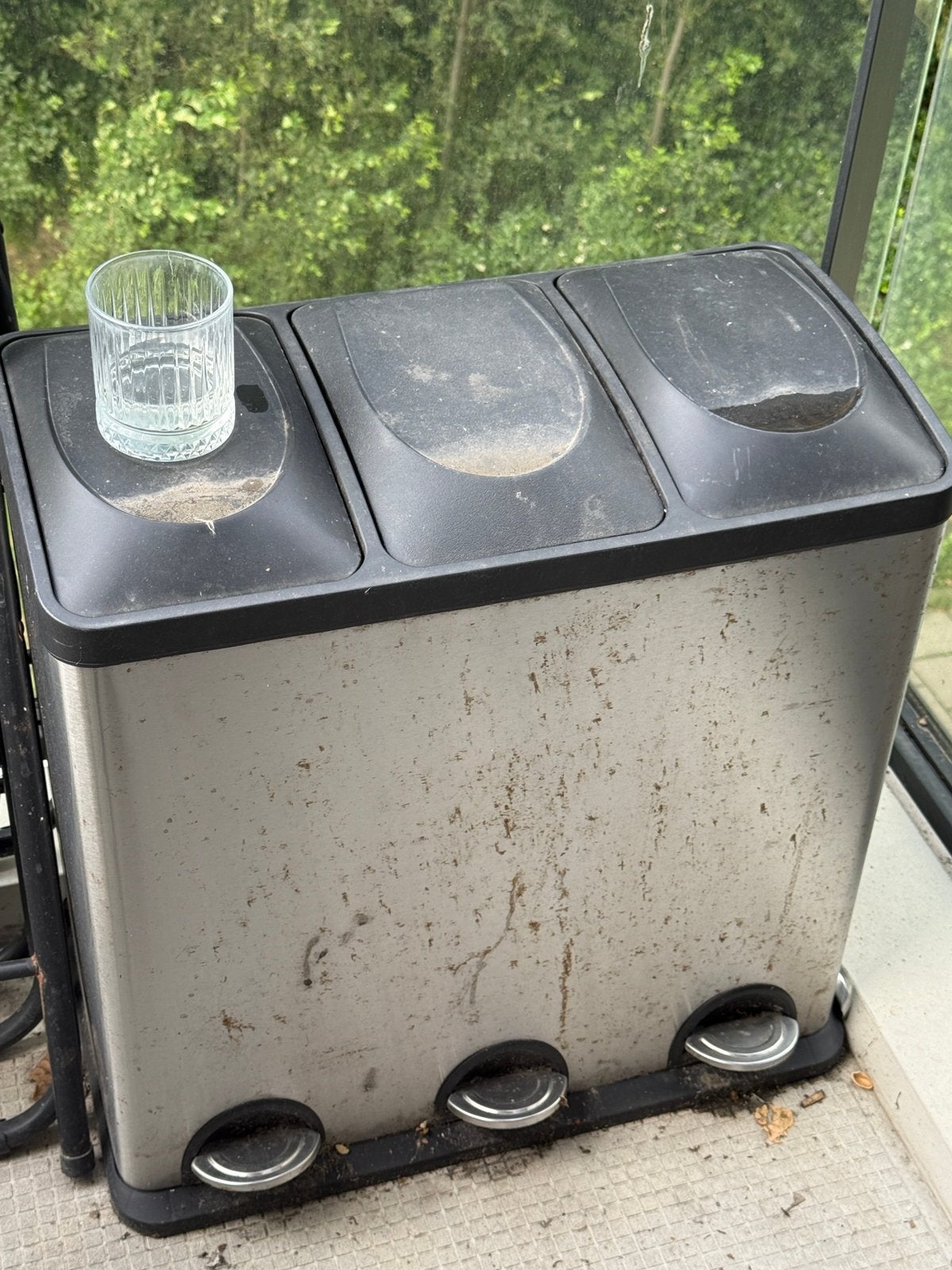 Prullenbak 3 vakken, 40 liter of meer, Ophalen