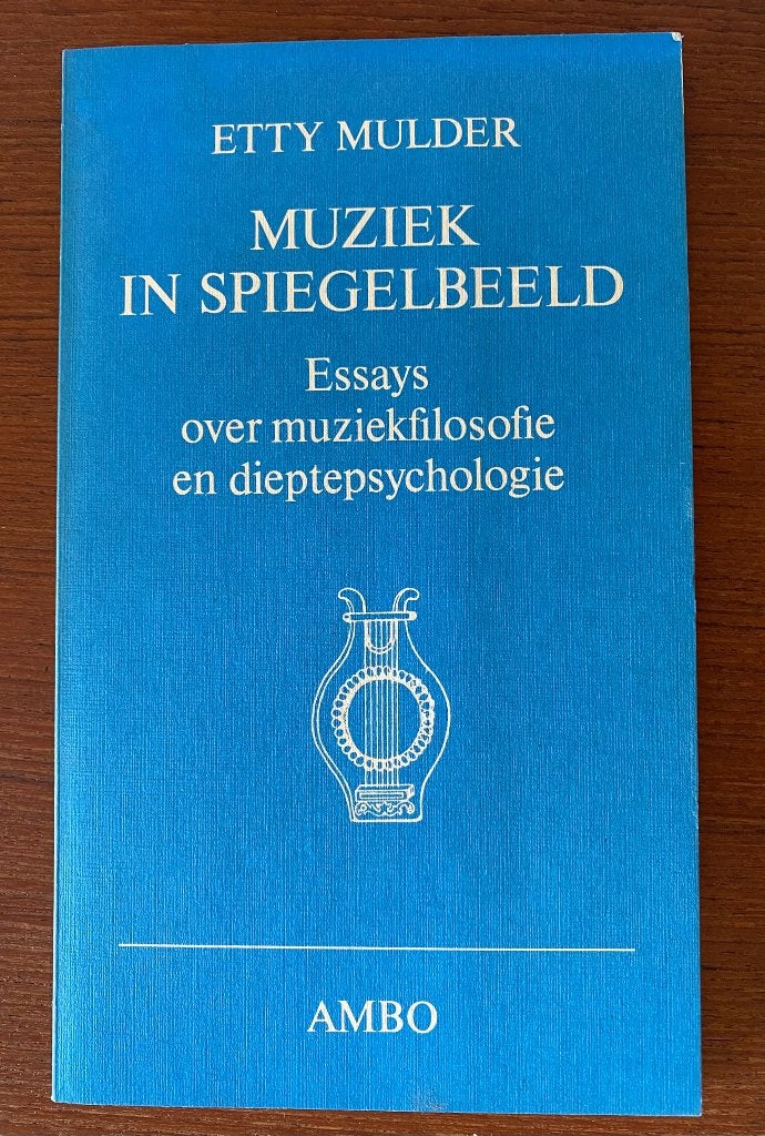 Etty Mulder - Muziek in spiegelbeeld, Etty Mulder, Ophalen of Verzenden, Zo goed als nieuw, Overige onderwerpen