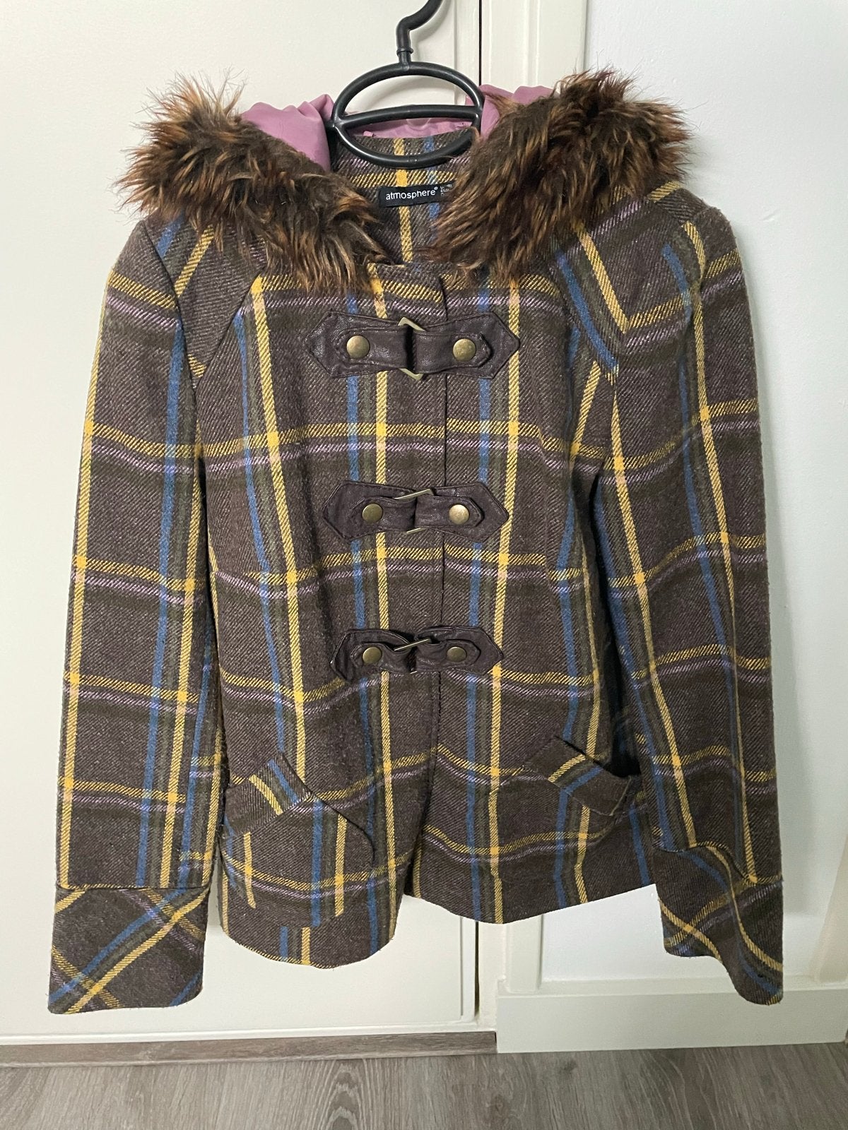 Geruite winterjas met bontkraag - Maat XS, Kleding | Dames, Ophalen, Zo goed als nieuw, Maat 34 (XS) of kleiner, Bruin