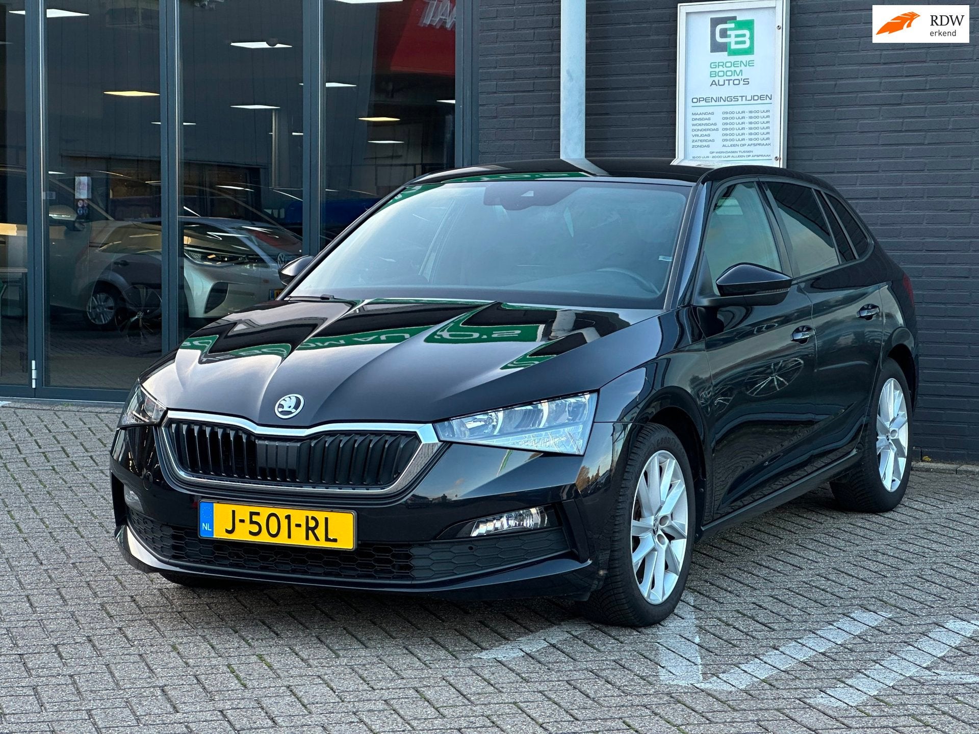 Skoda Scala 1.0 TSI Sport Business/PANO-DAK/CARPLAY/NL-AUTO, Auto's, Scala, Euro 6, Origineel Nederlands, 600 kg