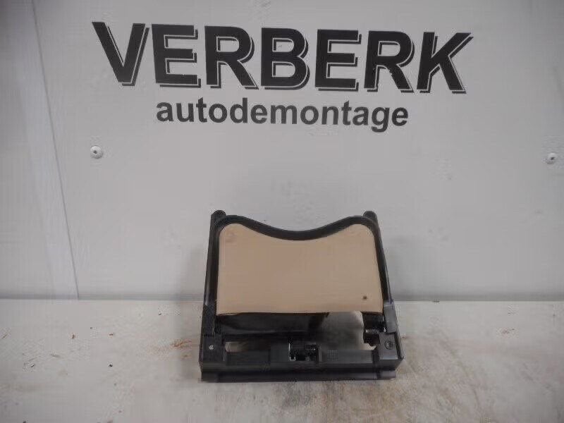 ASBAK VOOR Jaguar XK 8 Convertible (v85842), Auto-onderdelen, Gebruikt, Jaguar, Jaguar Land Rover Deutschland GmbH, Jaghilfe@jaguarlandrover.com