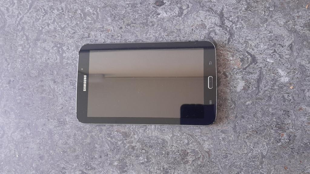 Bundel 2 tablets en 3 telefoons, Ophalen of Verzenden, Niet werkend, Zonder abonnement, Zonder simlock