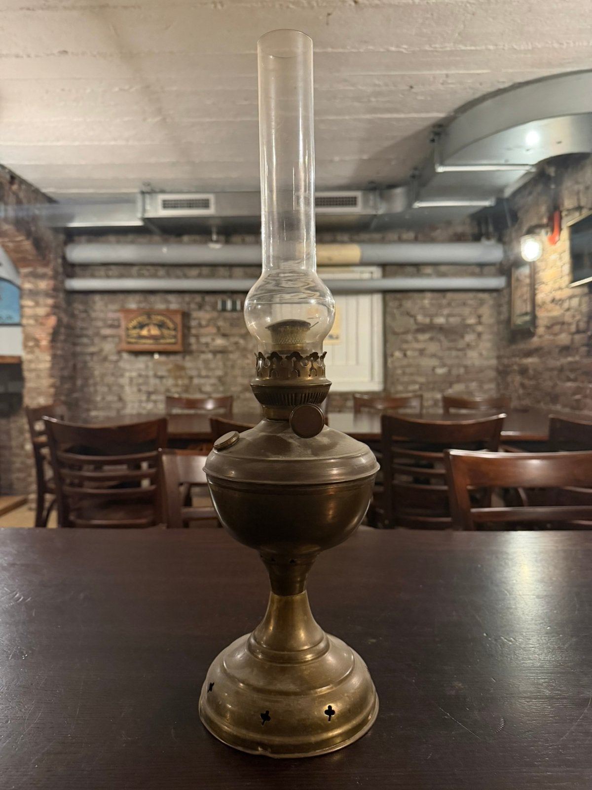 Koperen peteroleumlamp met glazen chimney, Ophalen of Verzenden