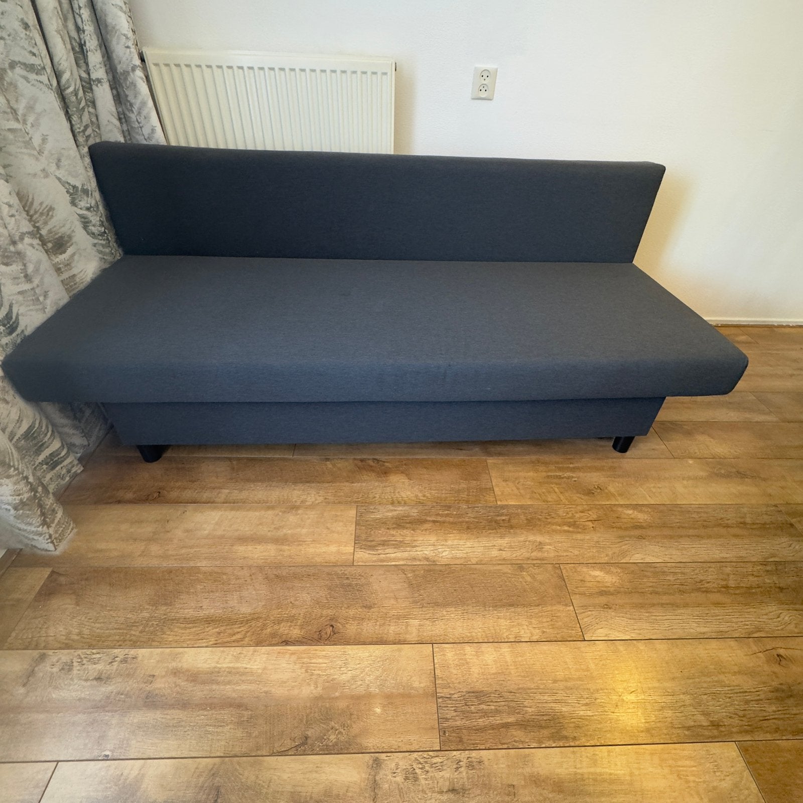 Donker grijs slaapbank, Tweepersoons, Zo goed als nieuw, 200 cm, Grijs