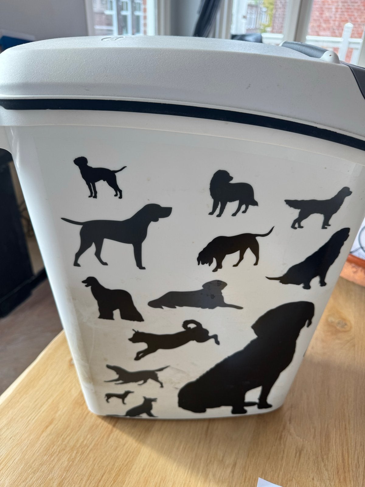 Curver bak voor hondenbrokken, Dieren en Toebehoren, Ophalen, Hond