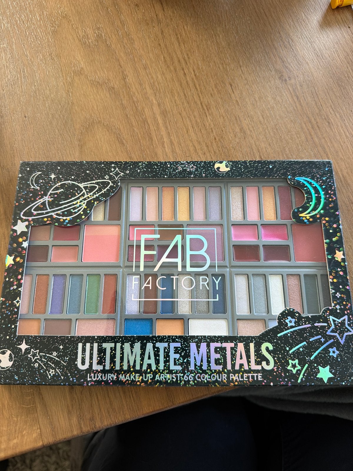 FAB Factory Ultimate Metals Make-up Palette - 66 kleuren, Sieraden, Tassen en Uiterlijk, Overige kleuren, Gehele gezicht, Nieuw