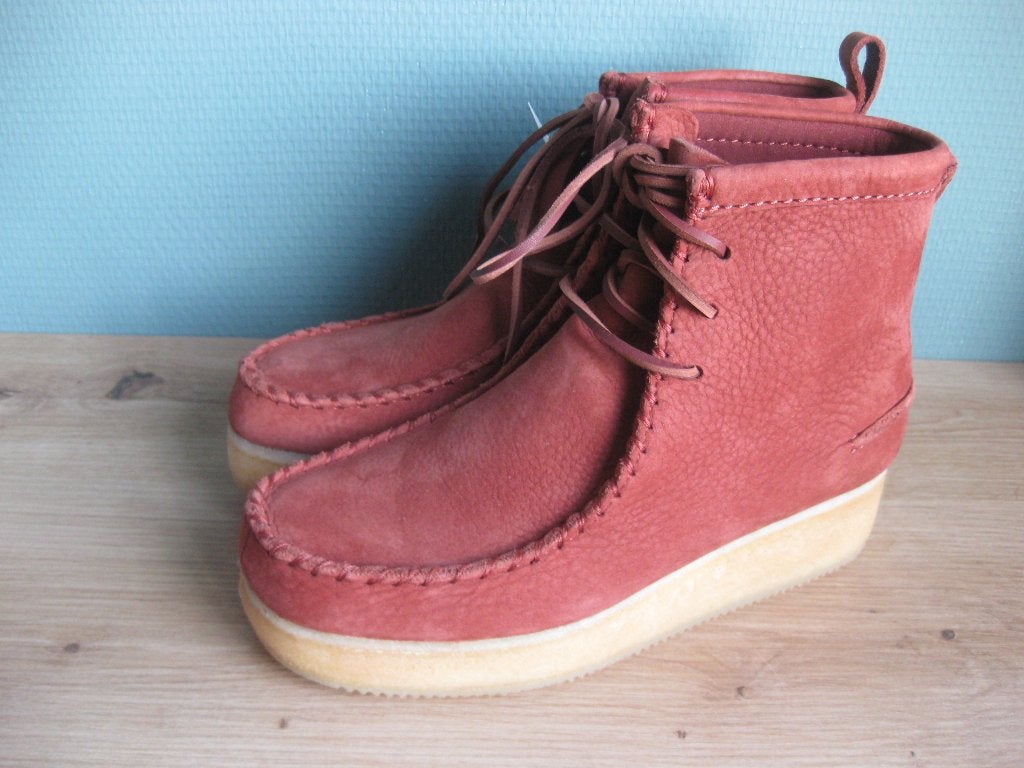 Nieuwe nubuck leren laarzen van Clarks Originals, maat 39, Kleding | Dames, Bruin, Verzenden, Lage of Enkellaarzen, Nieuw
