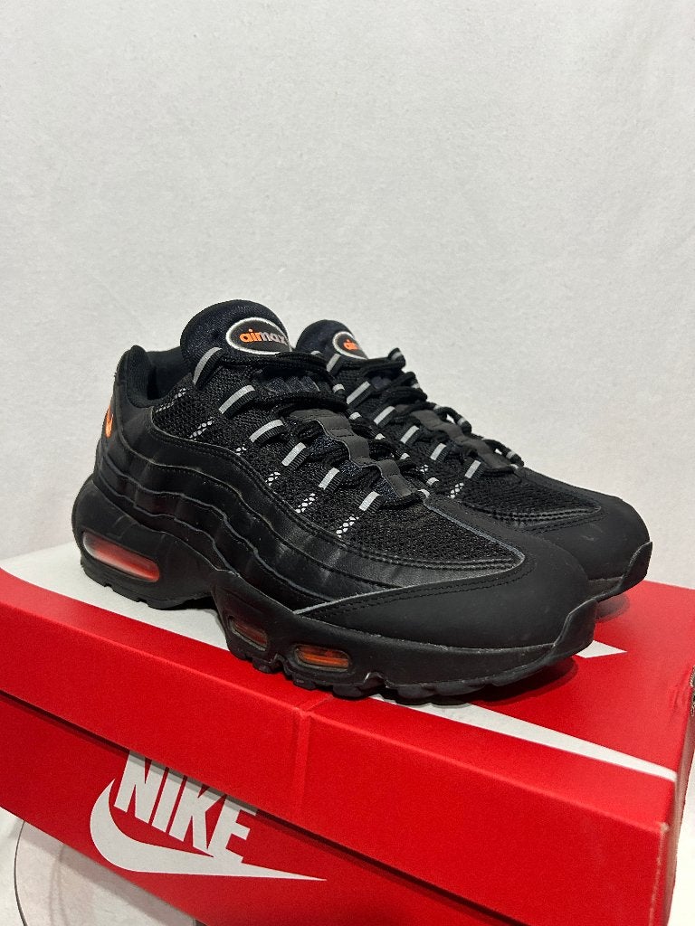 NIEUW! Maat 41 - Nike Air Max 95 Black Total Orange, Verzenden, Zwart, Nike, Nieuw