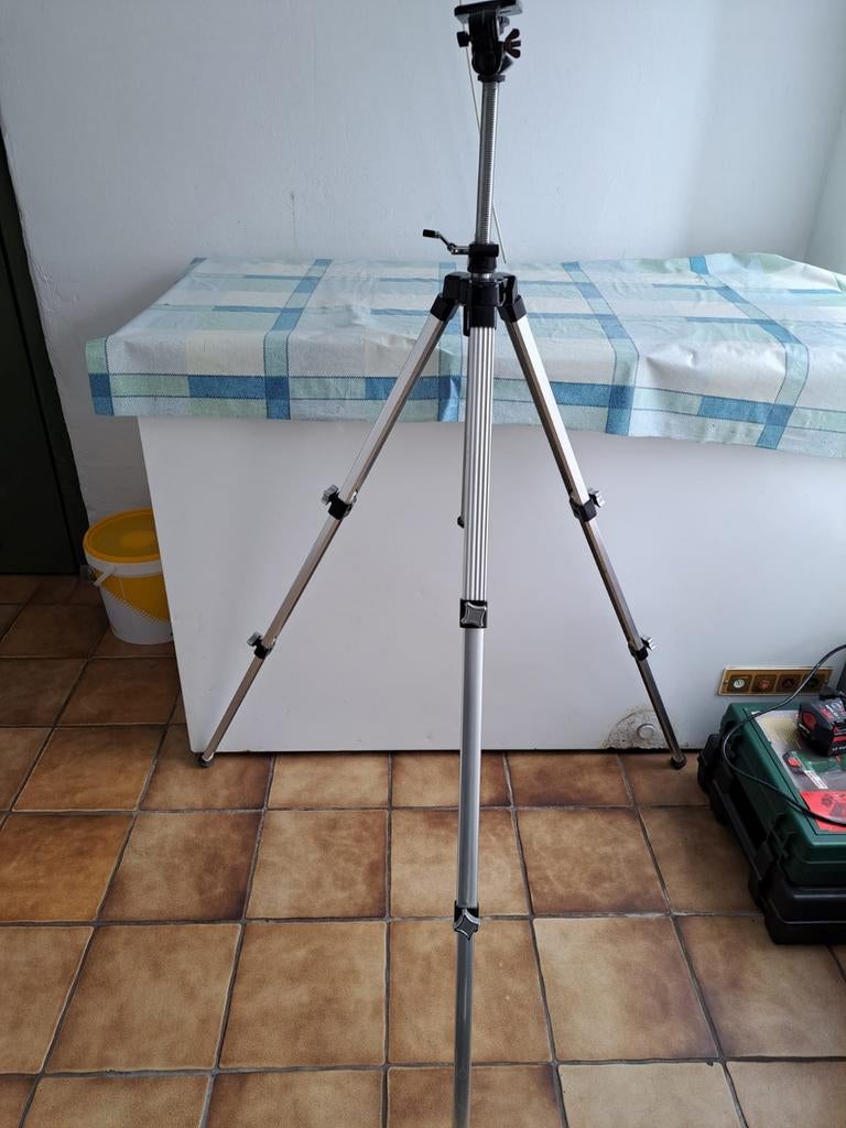 Viola statief 140 Cm, Audio, Tv en Foto, Fotografie | Statieven en Balhoofden, Ophalen of Verzenden, Zo goed als nieuw, Driepoot