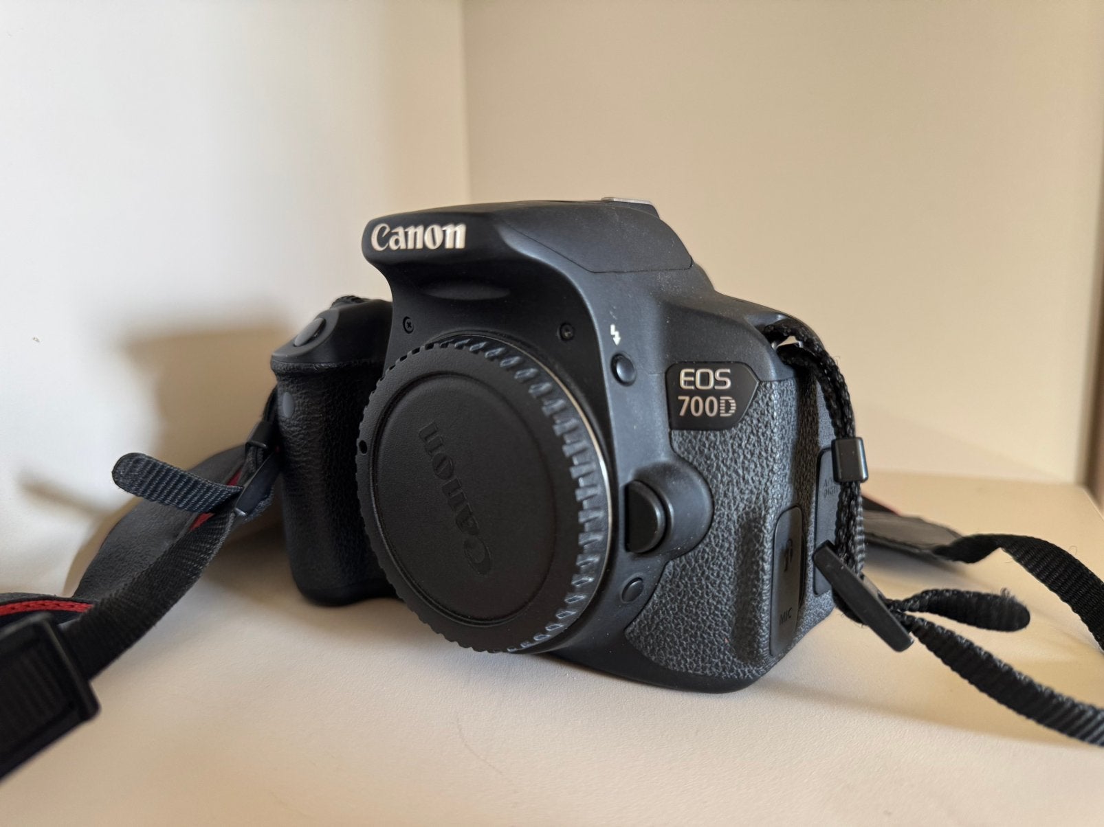 Canon EOS 700D