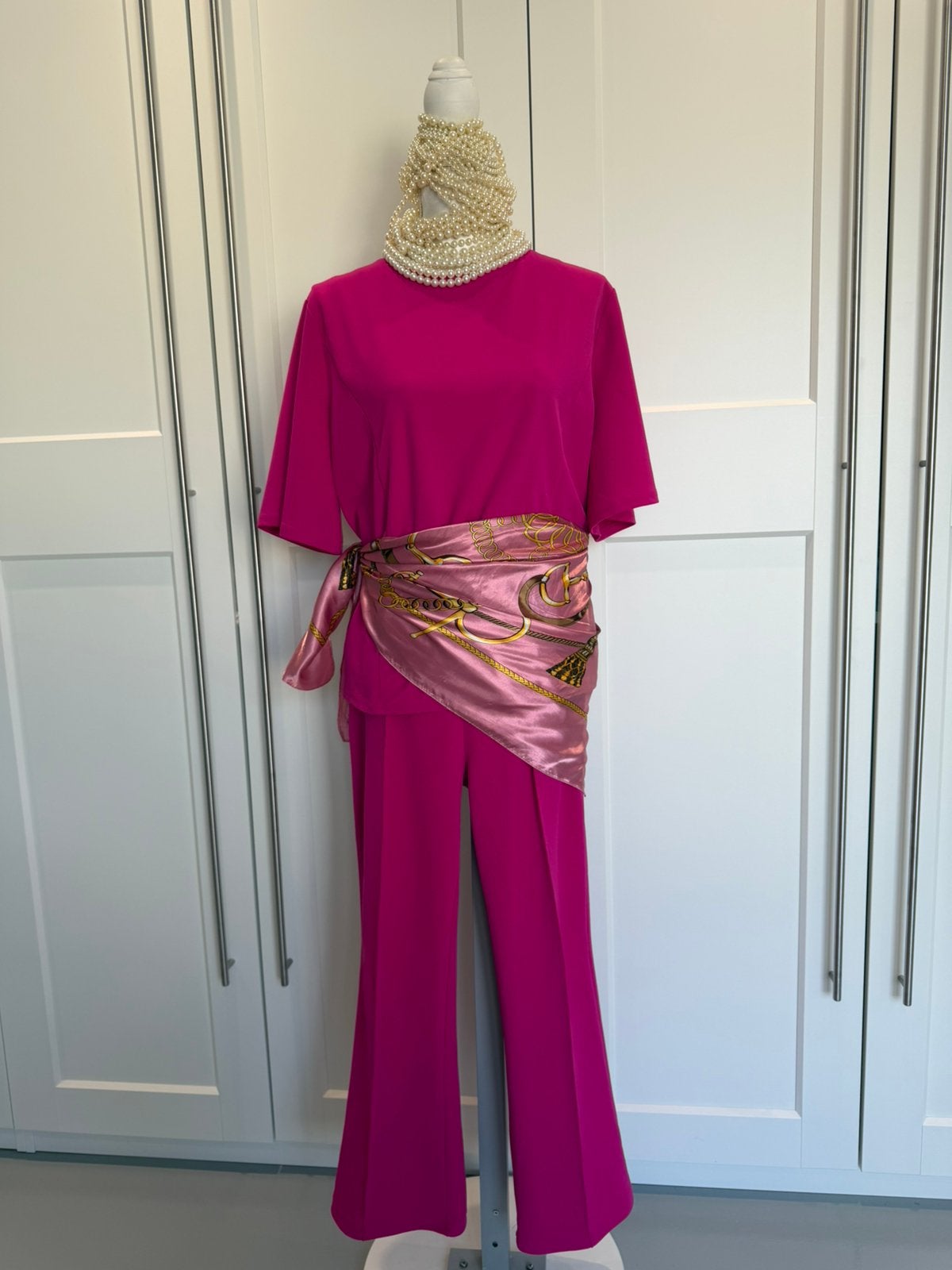 Guts & Gusto pak, top en broek roze xl xxl 42 44, Kostuum of Pak, Verzenden, Maat 42/44 (L), Zo goed als nieuw