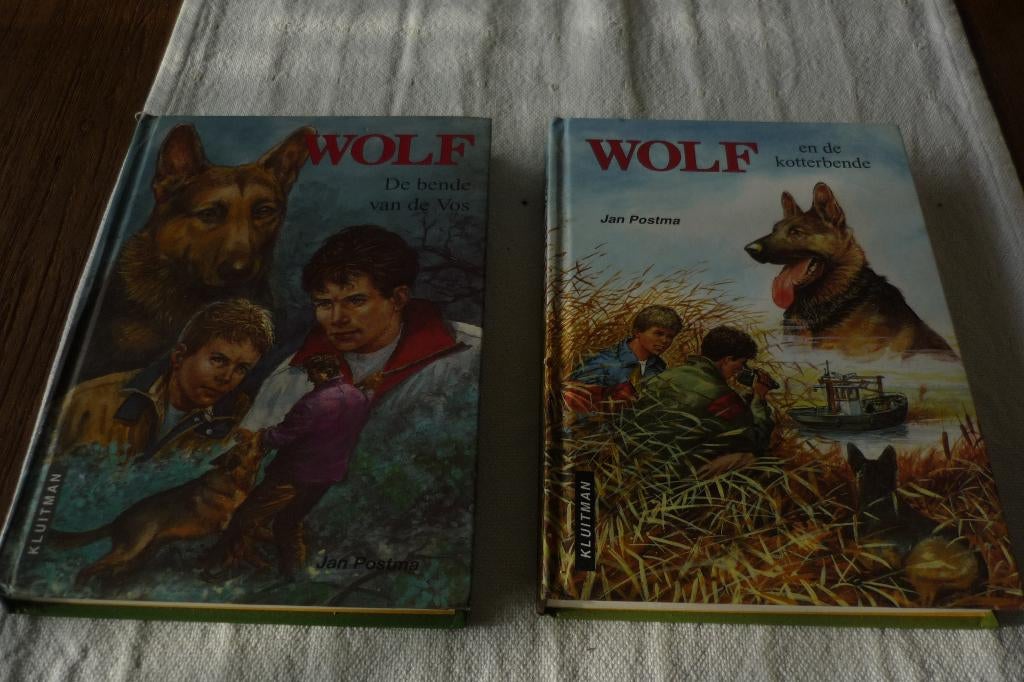 2 wolf boeken, Ophalen of Verzenden, Zo goed als nieuw