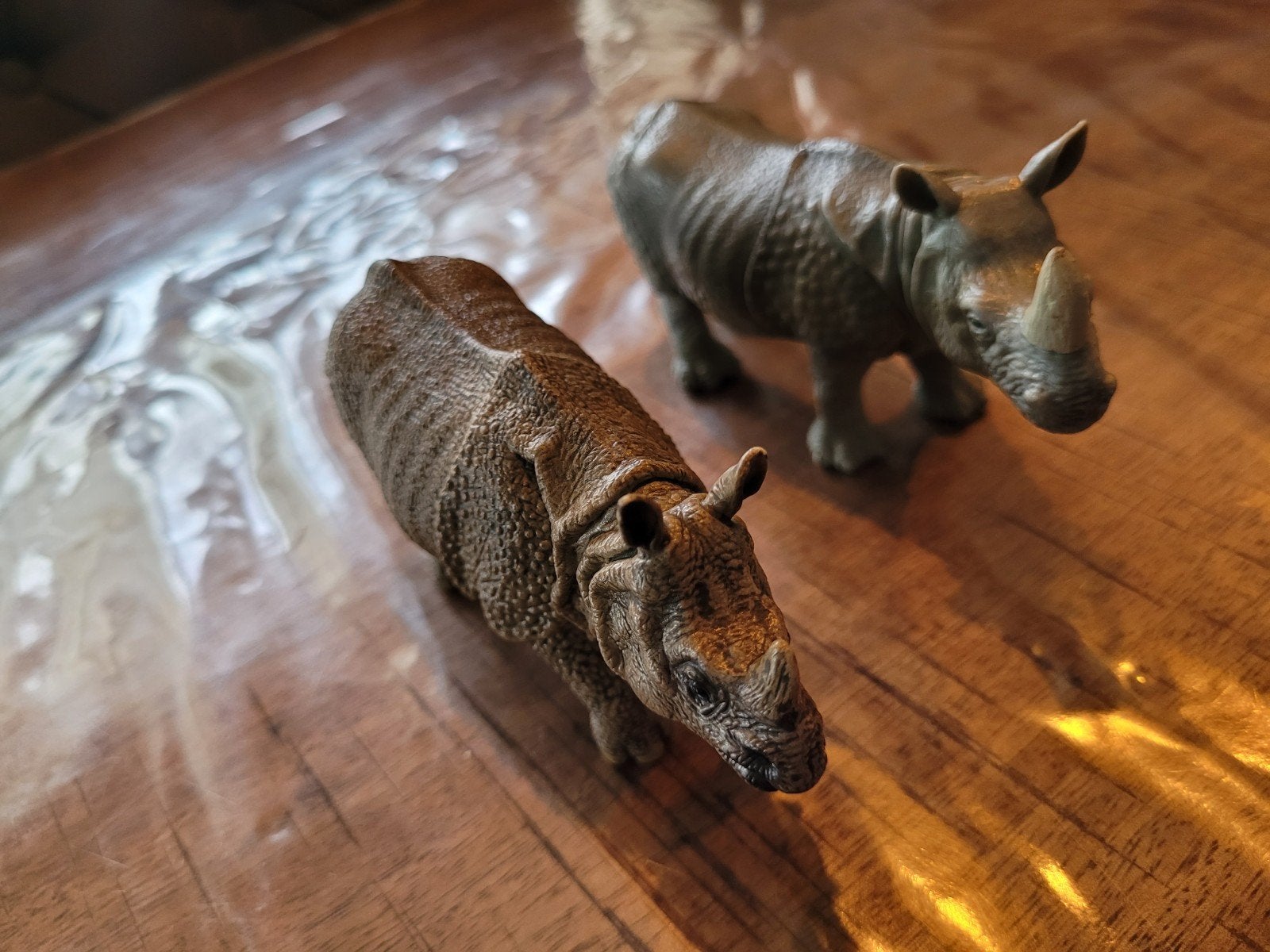Indische schleich neushoorns, Verzamelen, Dierenverzamelingen, Ophalen of Verzenden, Zo goed als nieuw, Wild dier, Beeldje of Figuurtje