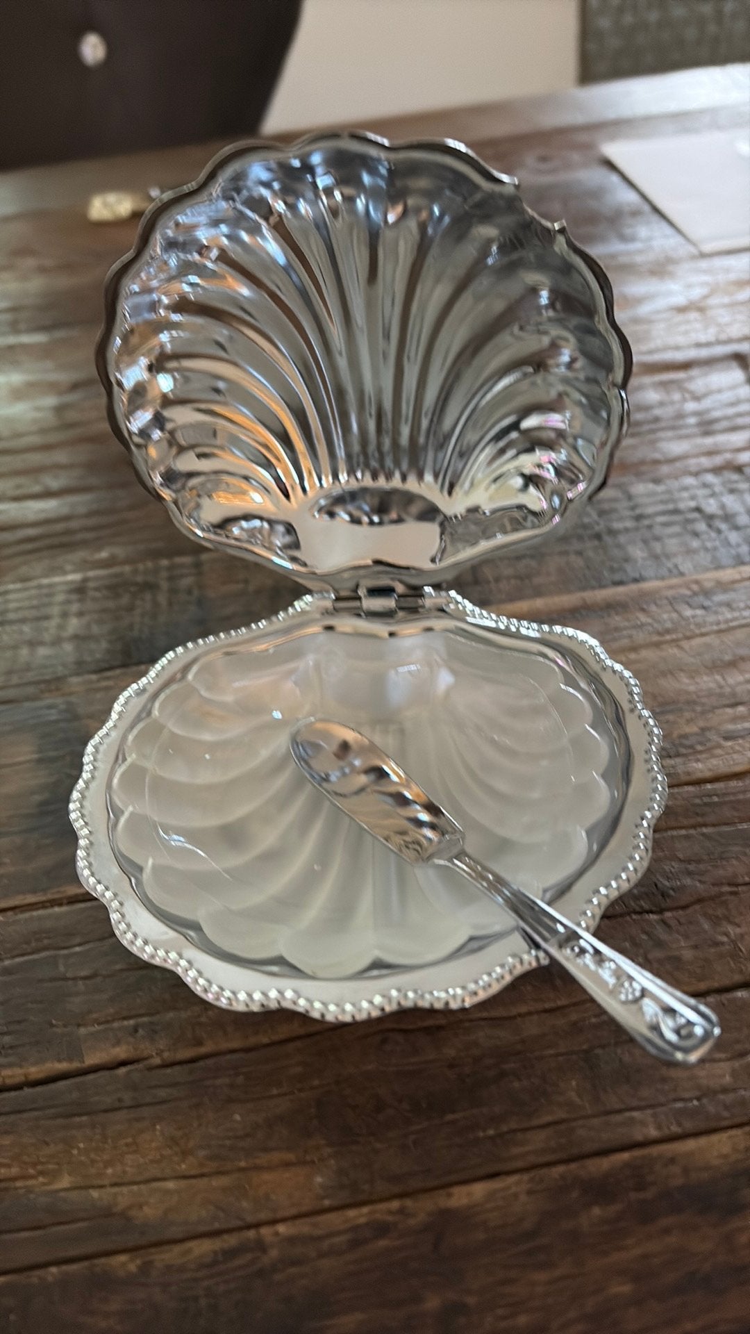 Prachtige vintage schelpvormige botervloot, Antiek en Kunst, Verzenden