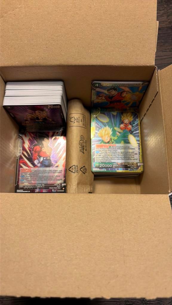 Dragon ball z kaarten rares, Hobby en Vrije tijd, Verzamelkaartspellen | Overige, Ophalen of Verzenden, Zo goed als nieuw, Meerdere kaarten