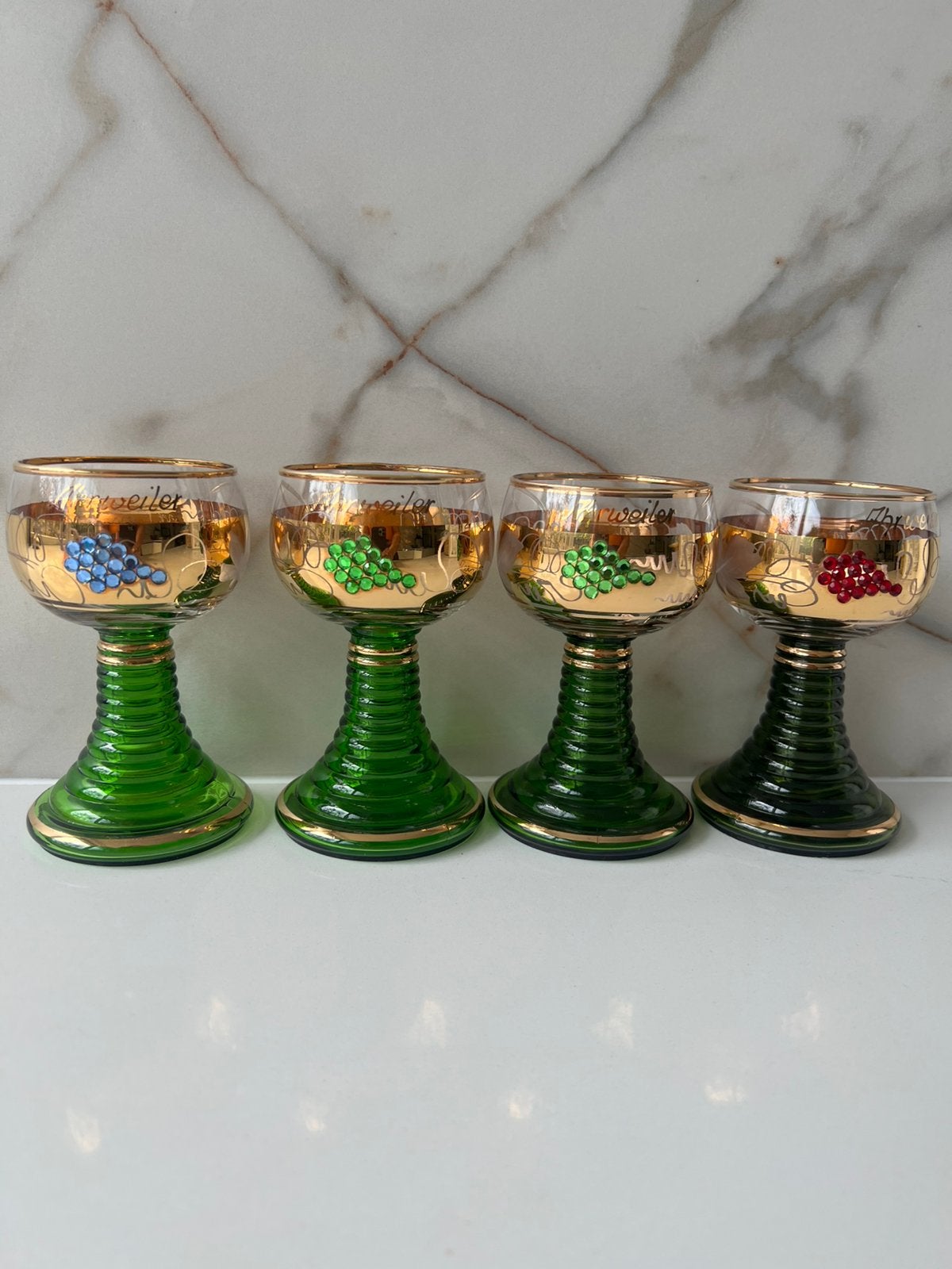 4 X KRISTALLEN ROEMER WIJNGLAS WIJN GLAZEN SET GROEN / GOUD, Glas of Glazen, Vintage, Ophalen of Verzenden, Glas