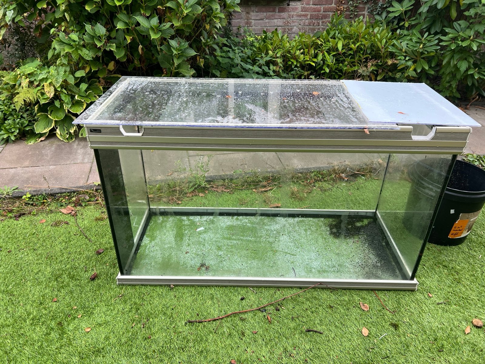 aquarium, Ophalen, Zo goed als nieuw