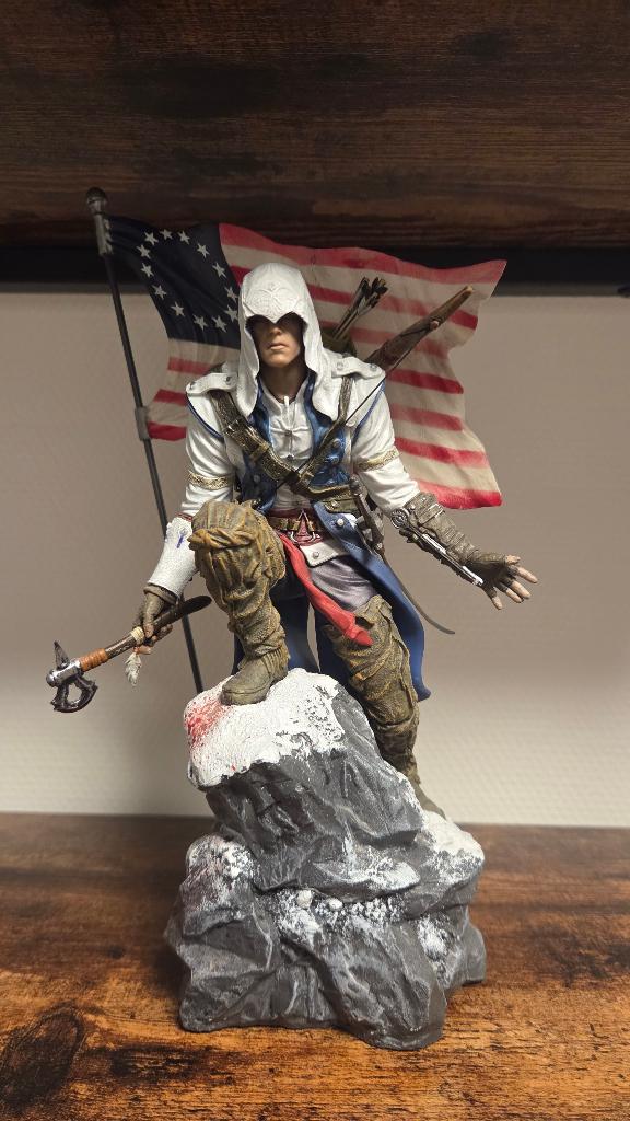 Assassin's Creed III (3) beeld, Ophalen of Verzenden, Zo goed als nieuw, Fantasy