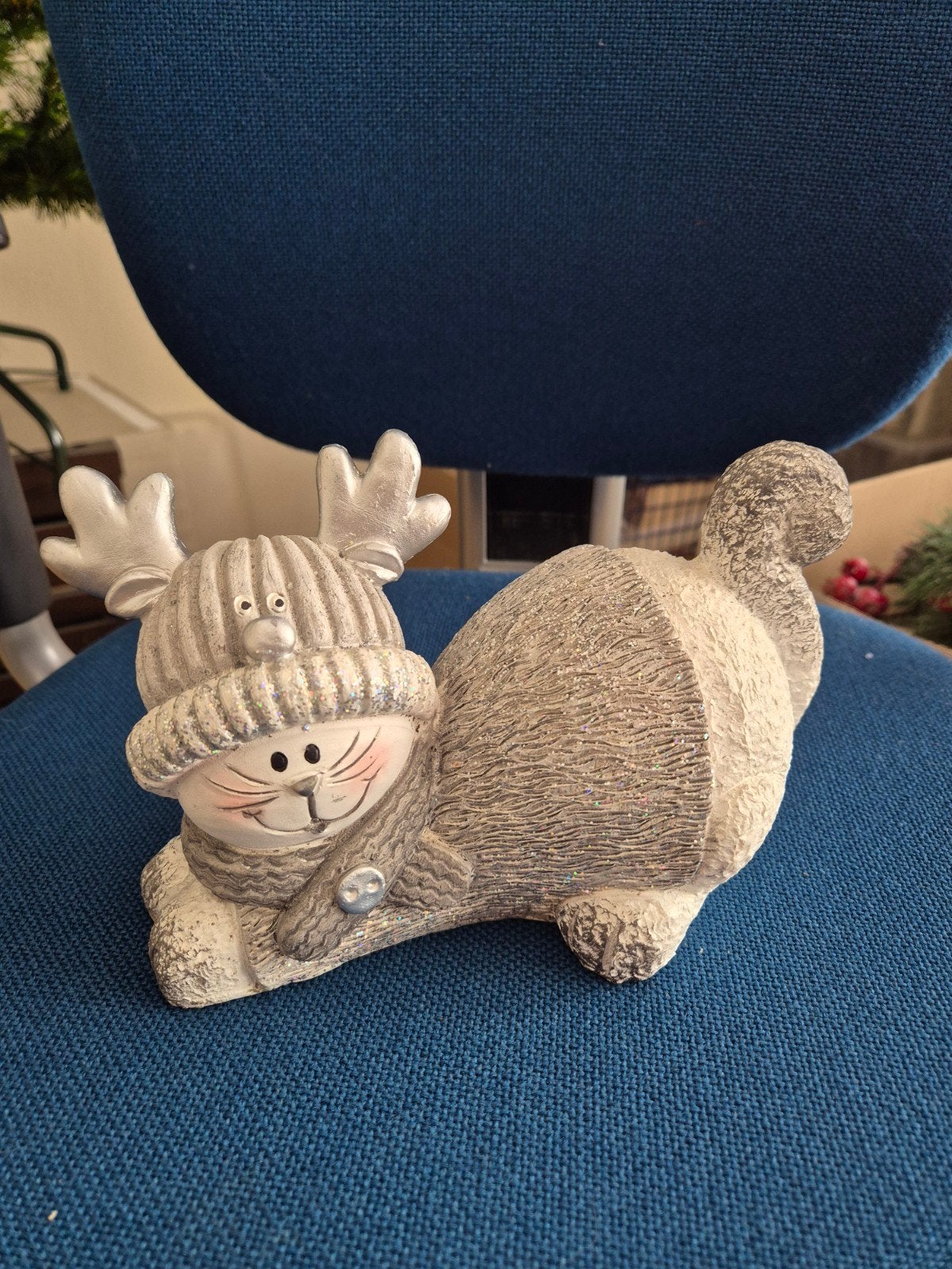 Kerstversiering kat in crème en grijs/ zilverkleurig, Diversen, Ophalen of Verzenden, Zo goed als nieuw