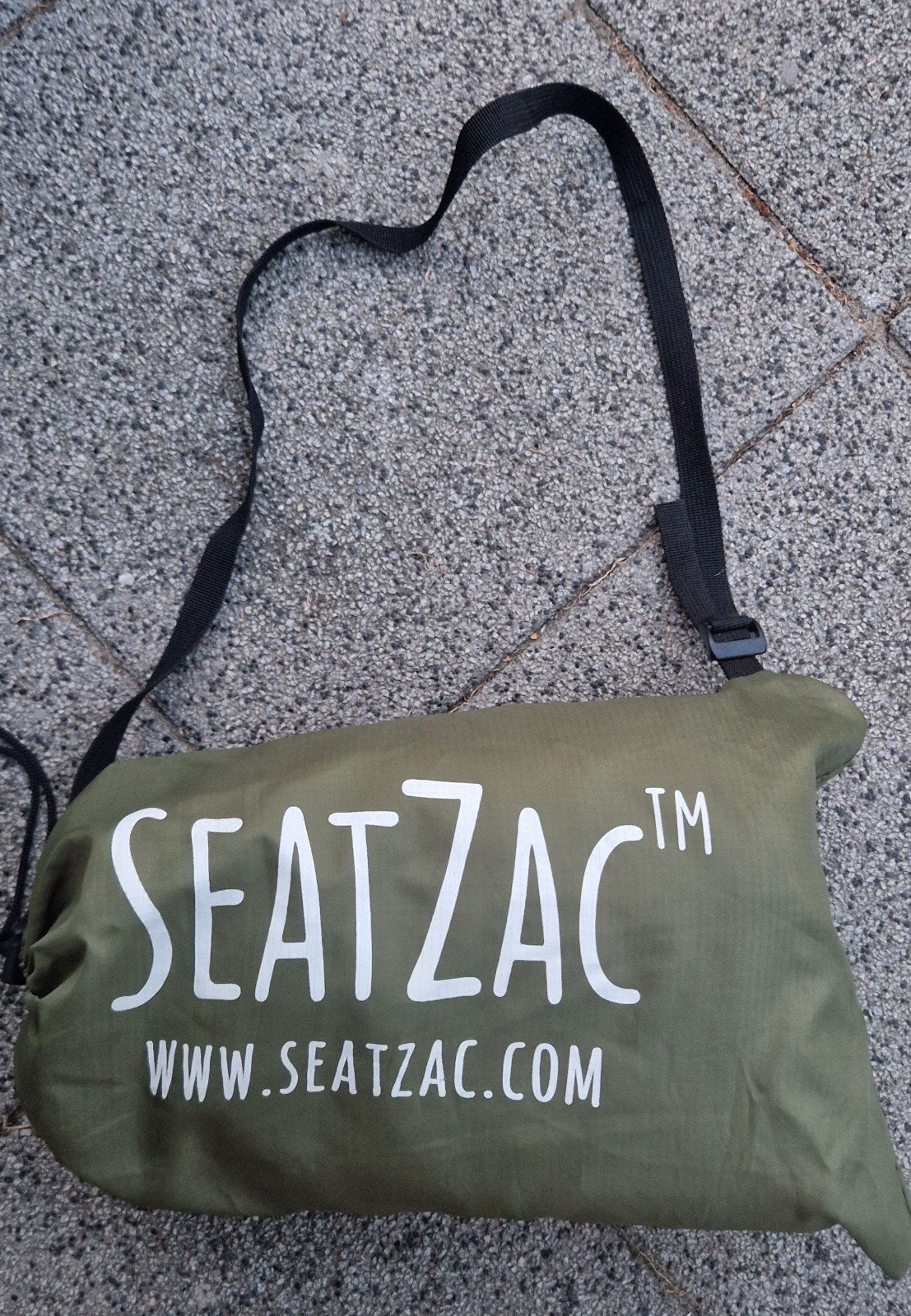 2 SeatZac zitzakken: Legergroen (nieuw) en Felgroen, Ophalen of Verzenden, Nieuw, Groen, Zitzak