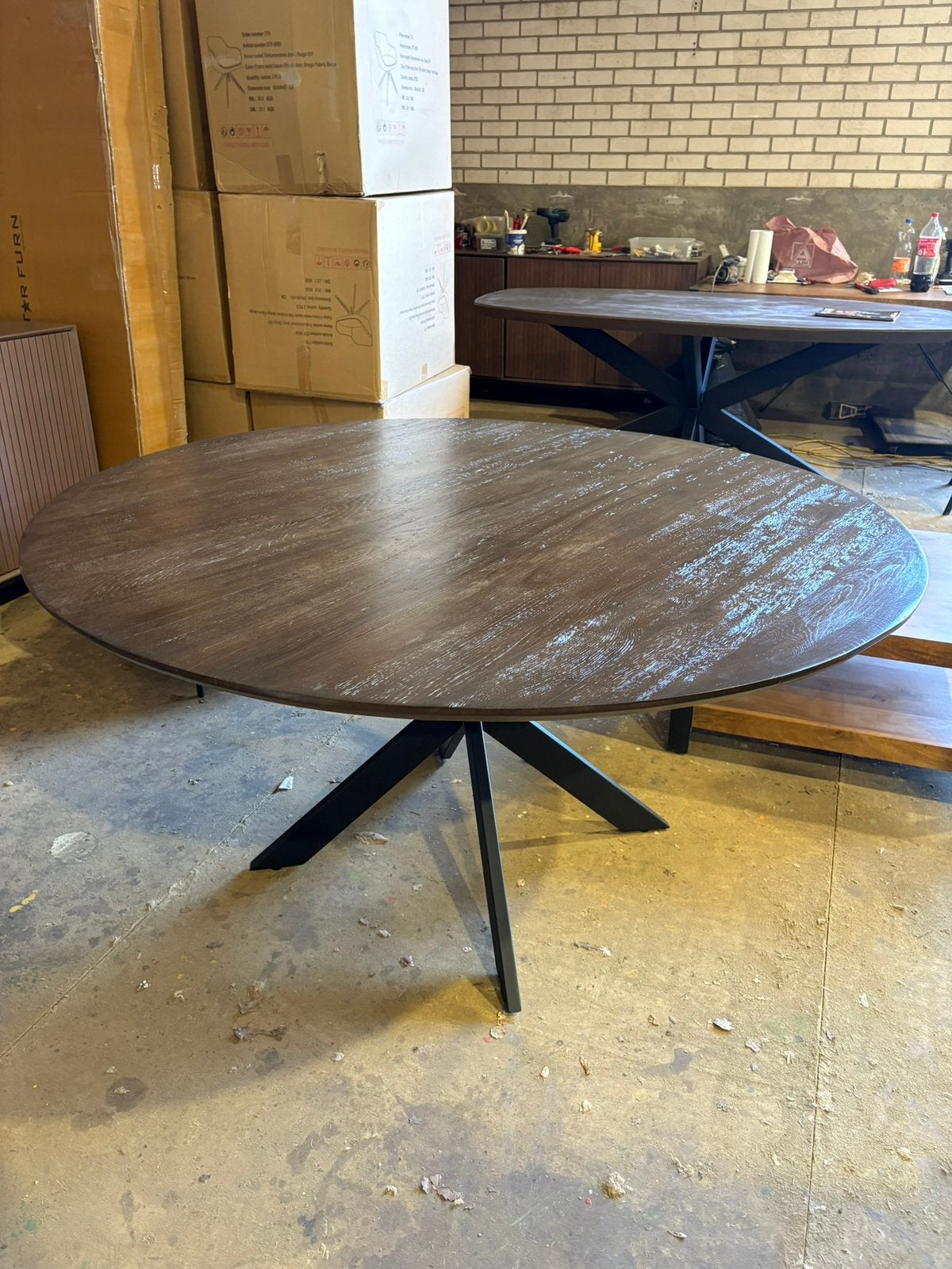 PRACHTIGE RONDE WALNOOT TAFEL – NU €325!, Ophalen, Nieuw, Rond, 100 tot 150 cm
